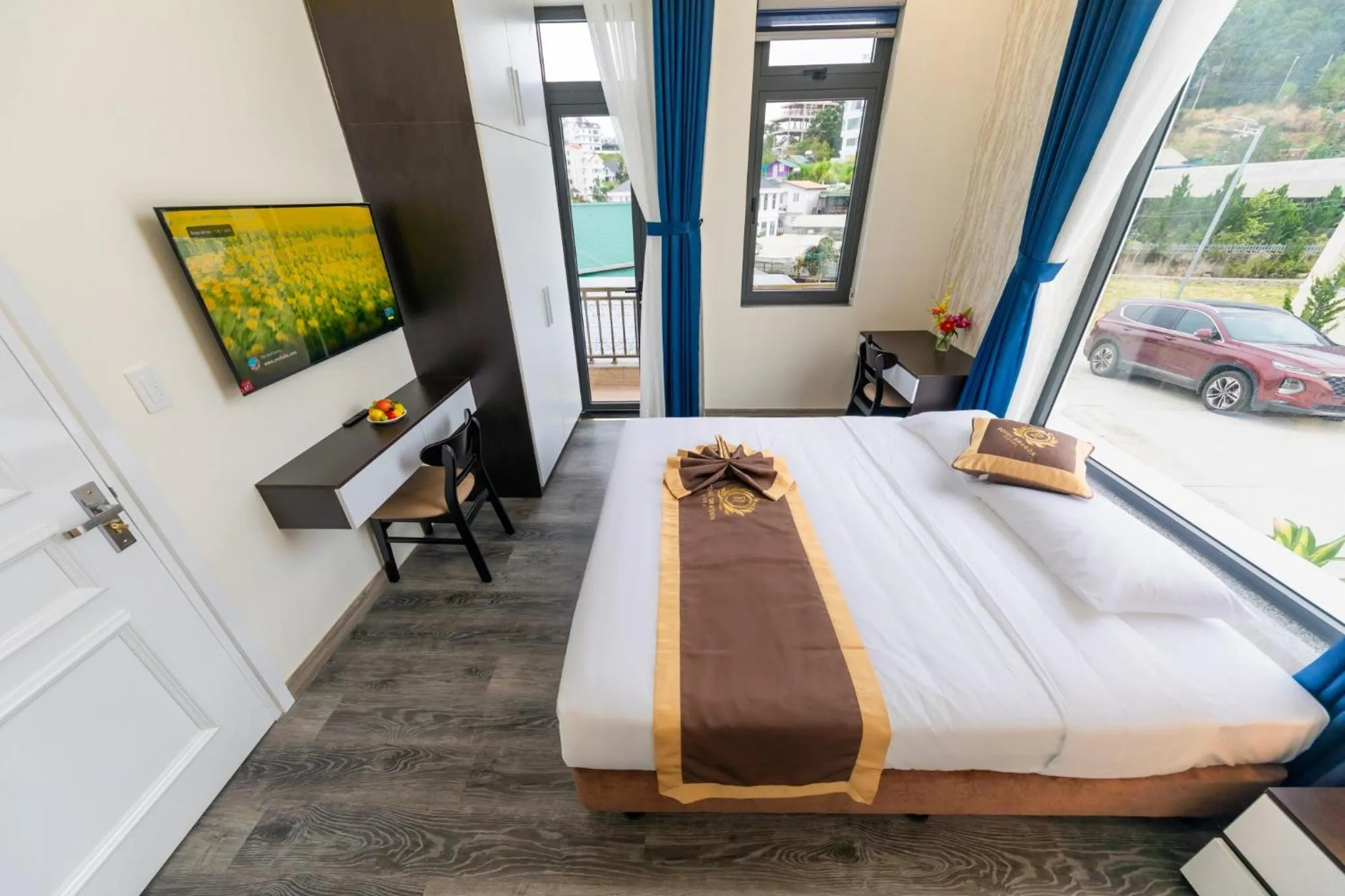 Bed in ROYAL DRAGON HOTEL