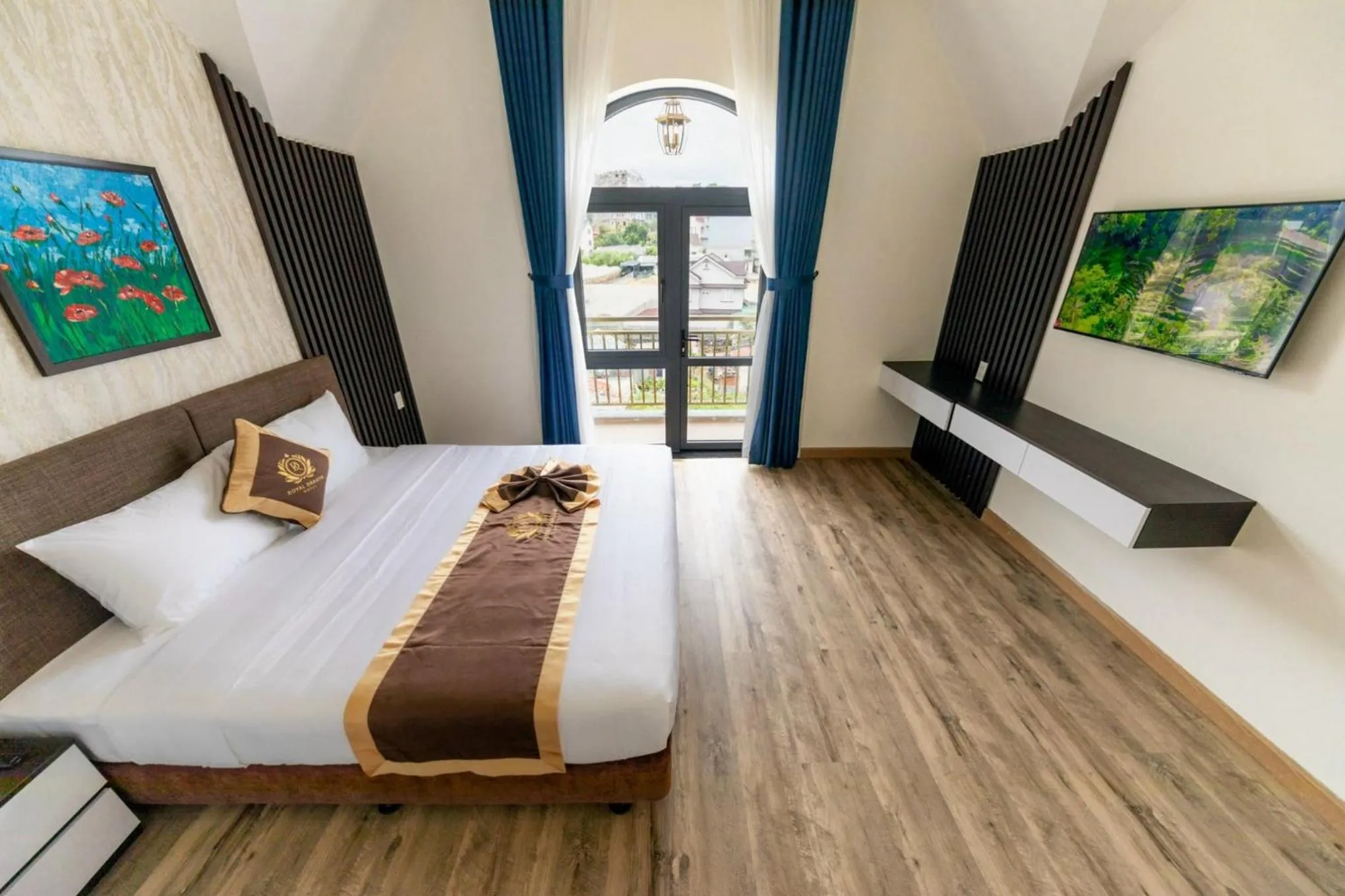 Photo of the whole room, Bed in ROYAL DRAGON HOTEL