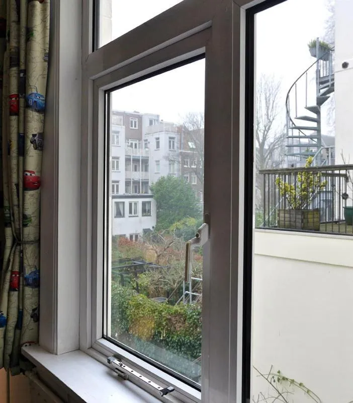 Day in Hotel Adolesce