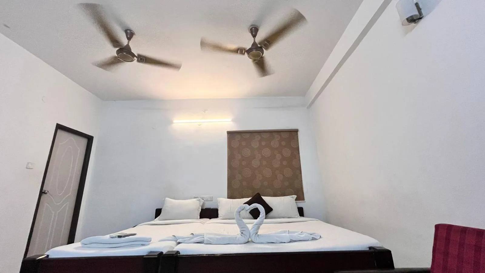 Bed in Comfort Park Inn (Unit of Prohotel)