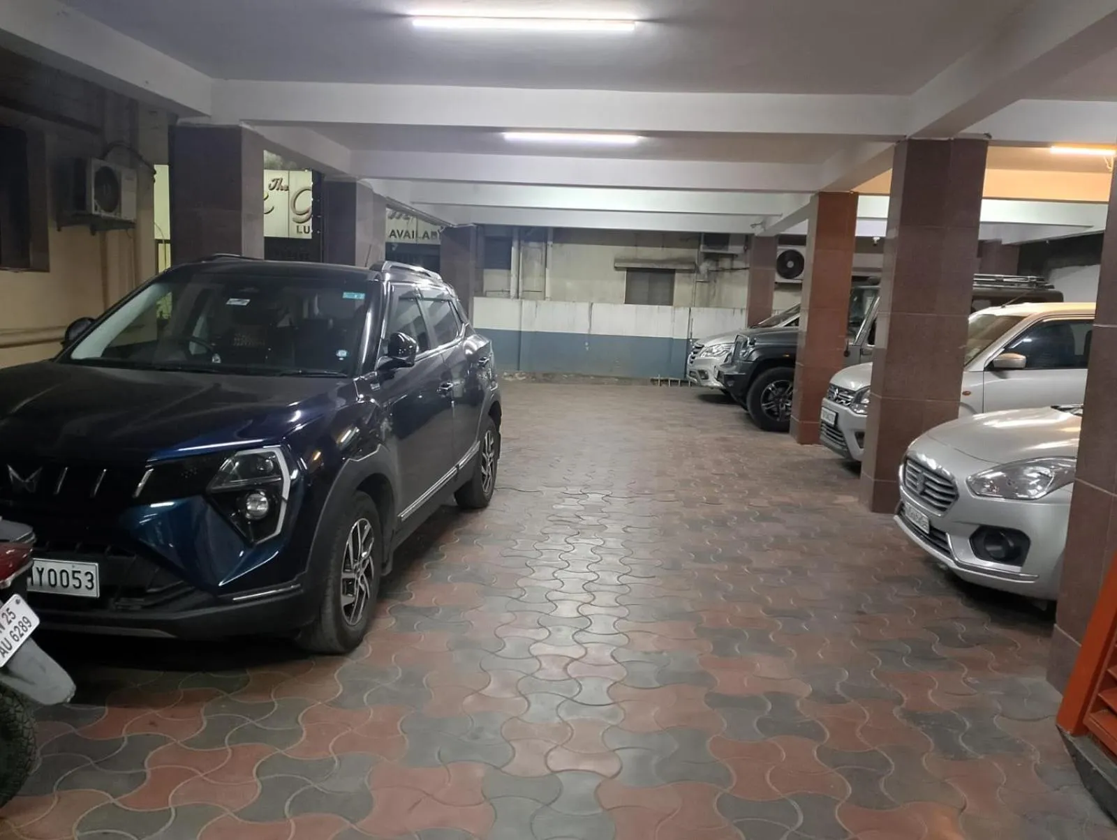 Parking in Comfort Park Inn (Unit of Prohotel)