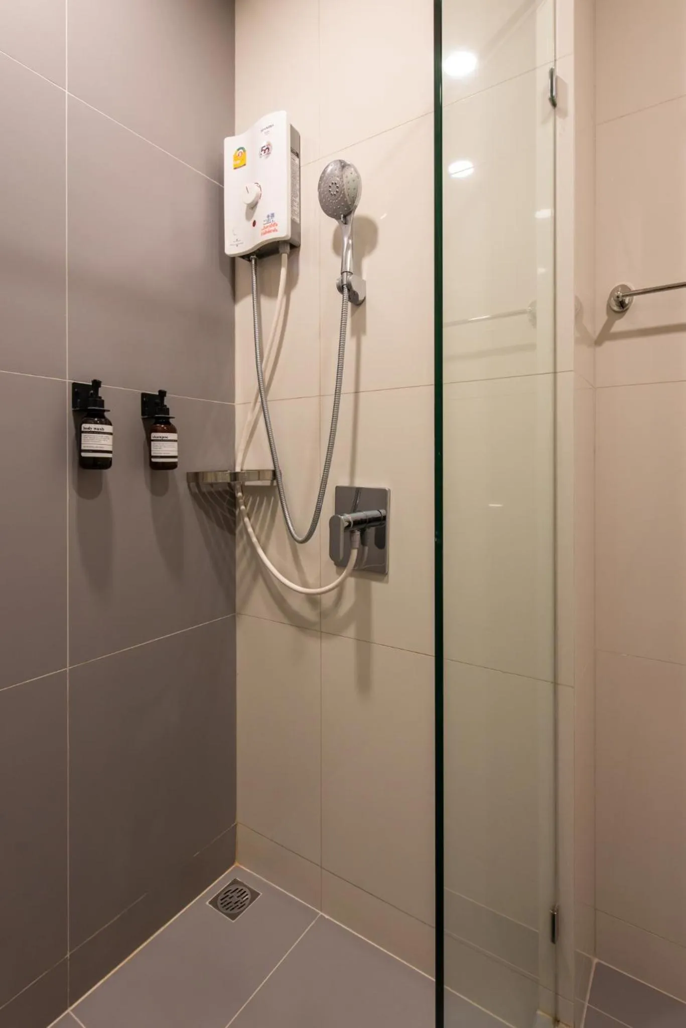 Salaya One Hotel & Service Apartment