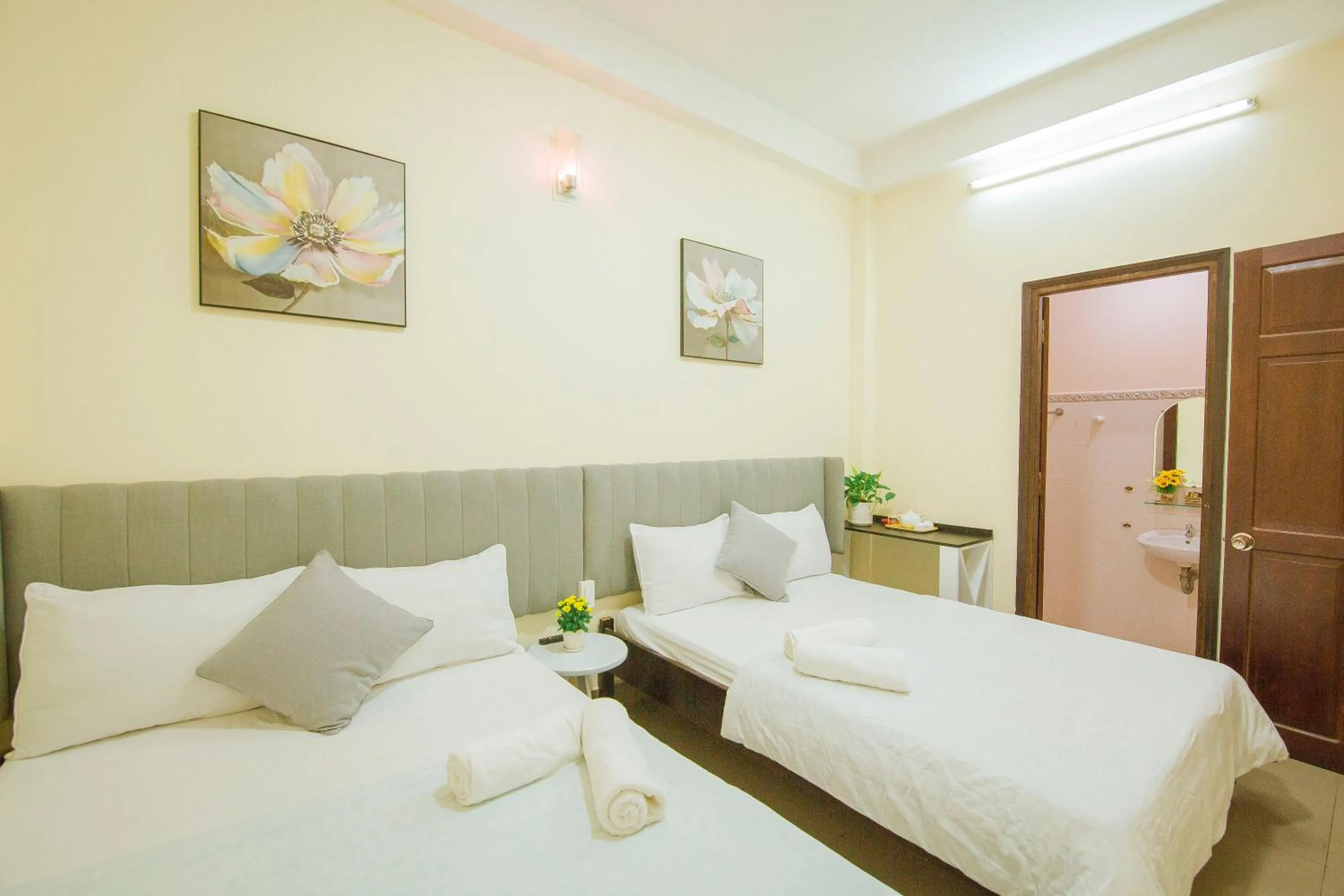 Bed in Thang Lap Hotel