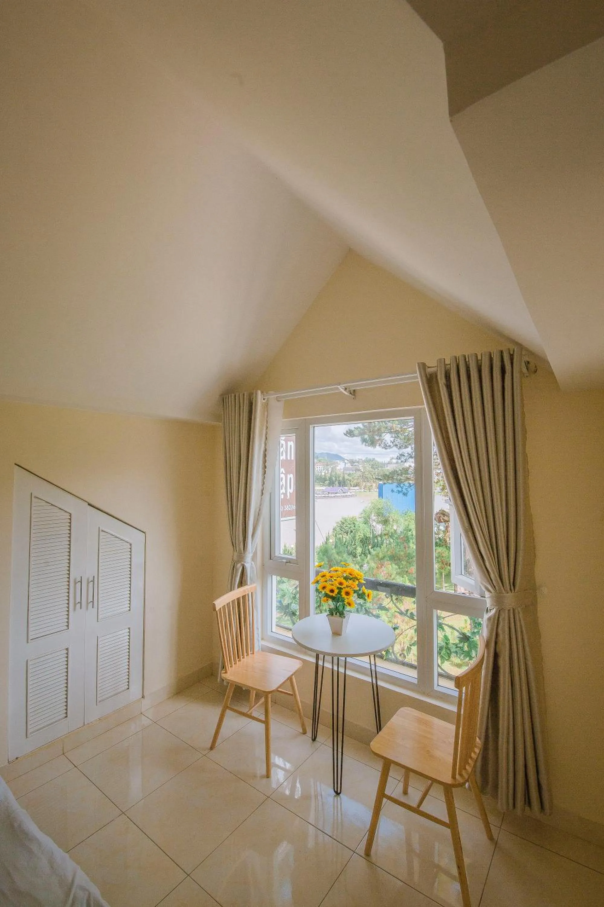 Bed in Thang Lap Hotel