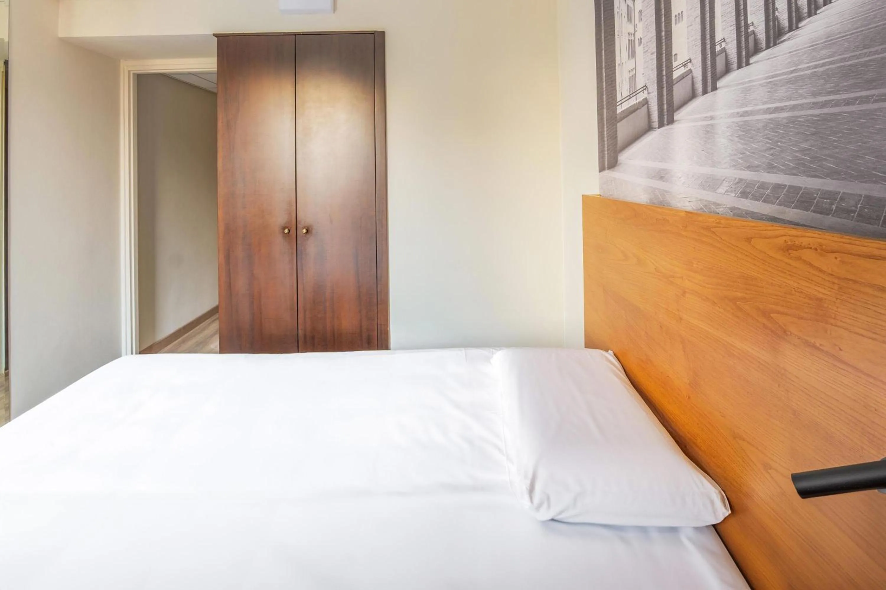 Photo of the whole room, Bed in B&B HOTEL Fabriano Janus