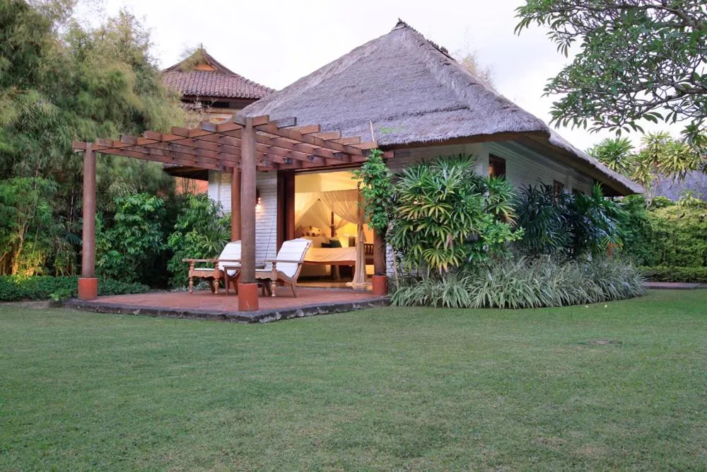 Property building in Villa Hanani