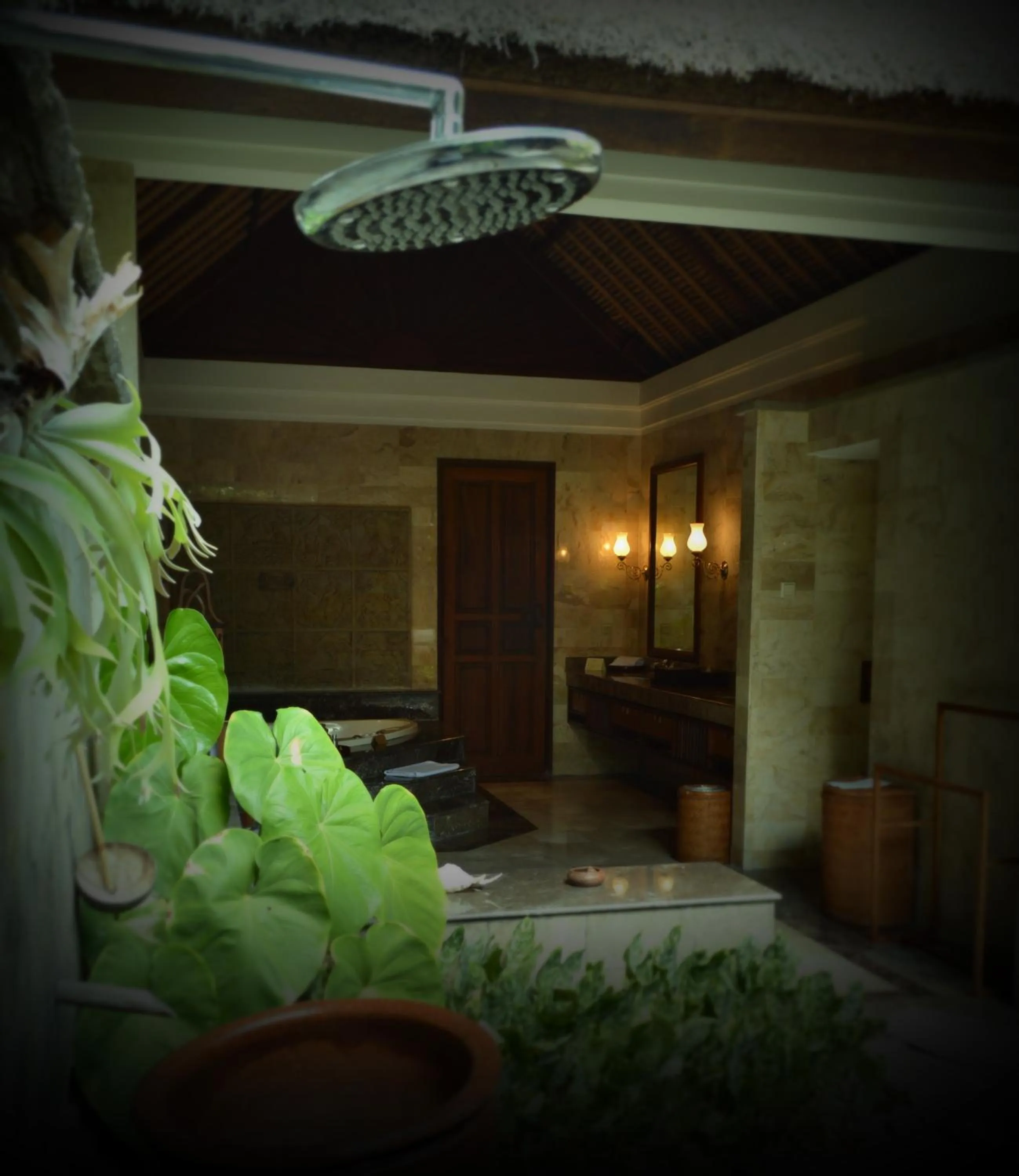 Shower in Villa Hanani