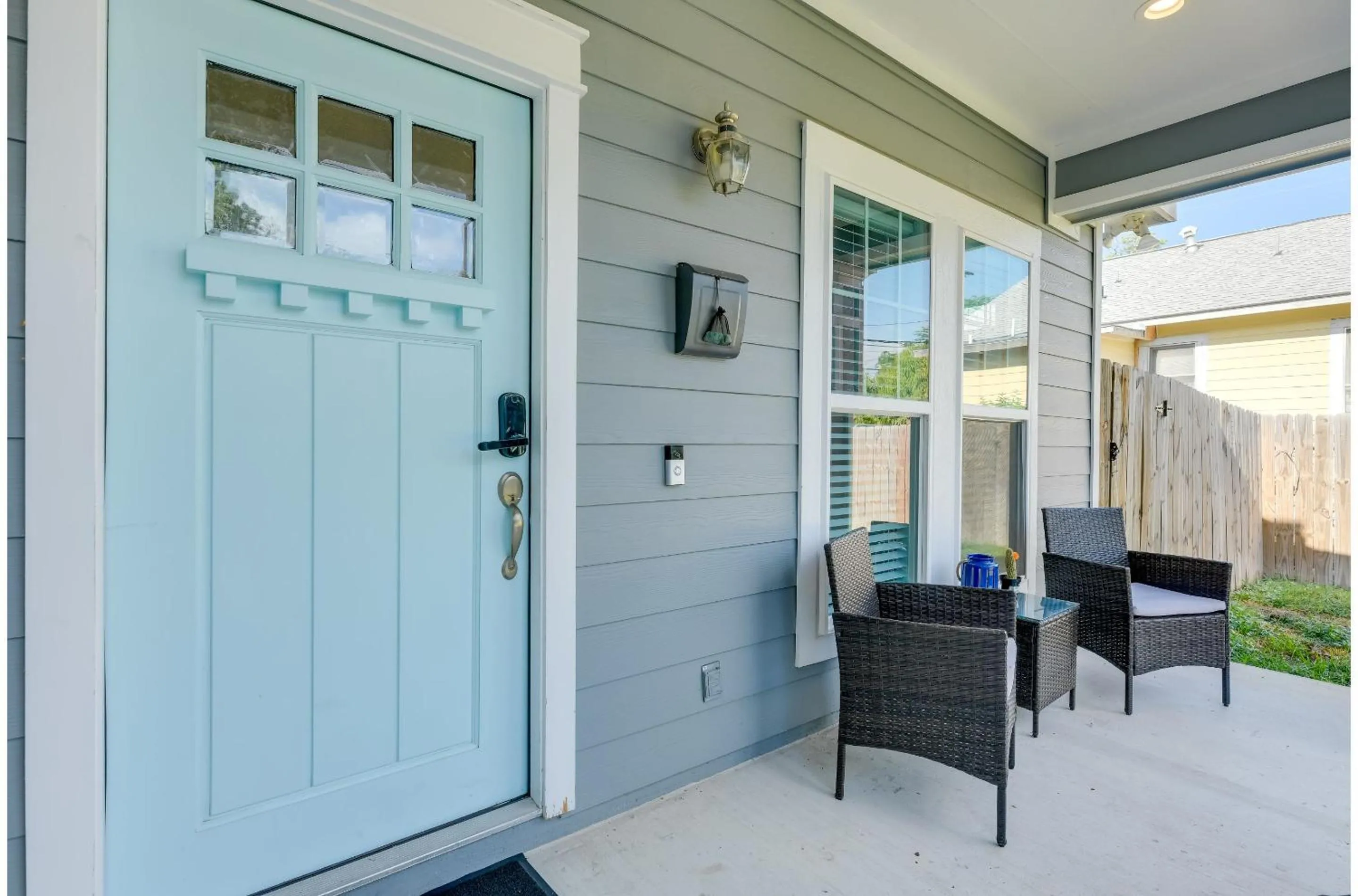 Centrally Located Stunning 3BR 2BA Near Downtown