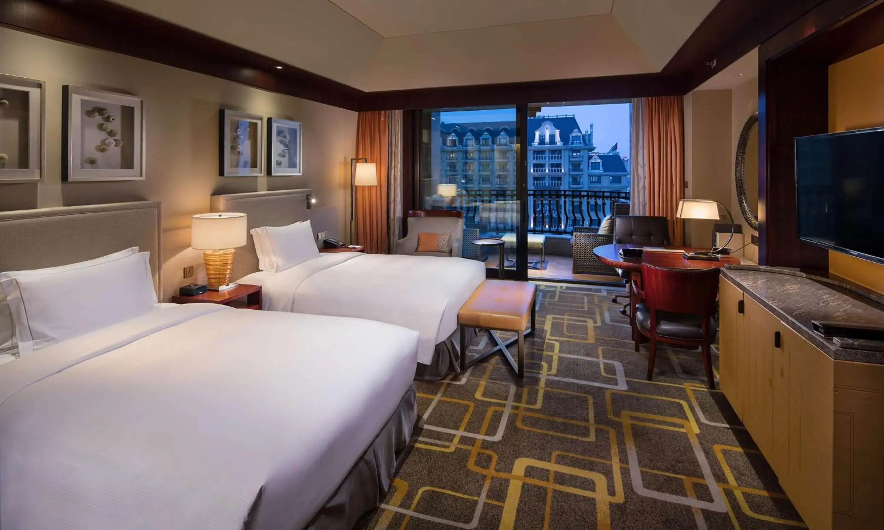 Bedroom, Bed in Hilton Qingdao Golden Beach 丨 10 mins' walk to Golden Beach and Beer City Bedroom, Bed in Hilton Qingdao Golden Beach 丨 10 mins' walk to Golden Beach and Beer City