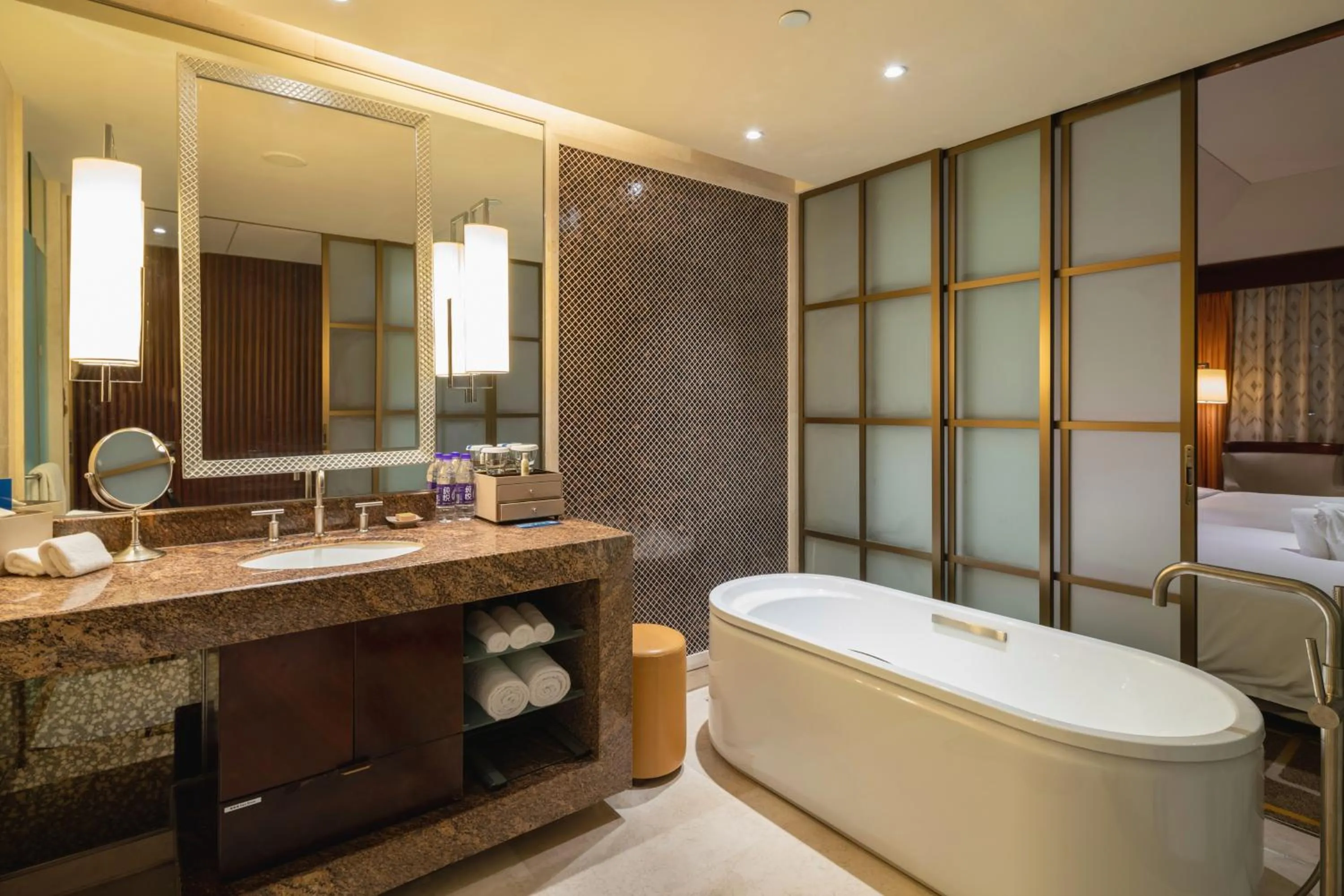 Bathroom in Hilton Qingdao Golden Beach 丨 10 mins' walk to Golden Beach and Beer City