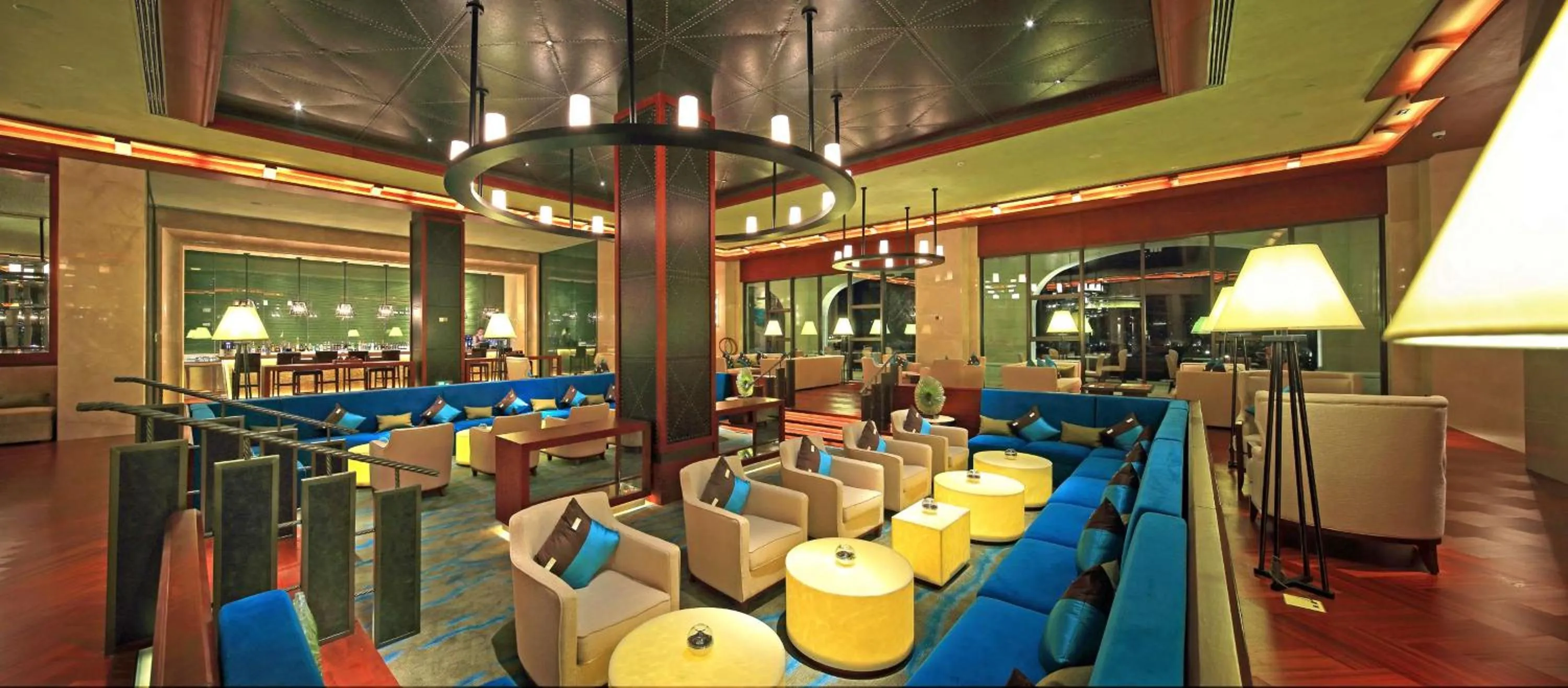 Lounge or bar in Hilton Qingdao Golden Beach 丨 10 mins' walk to Golden Beach and Beer City