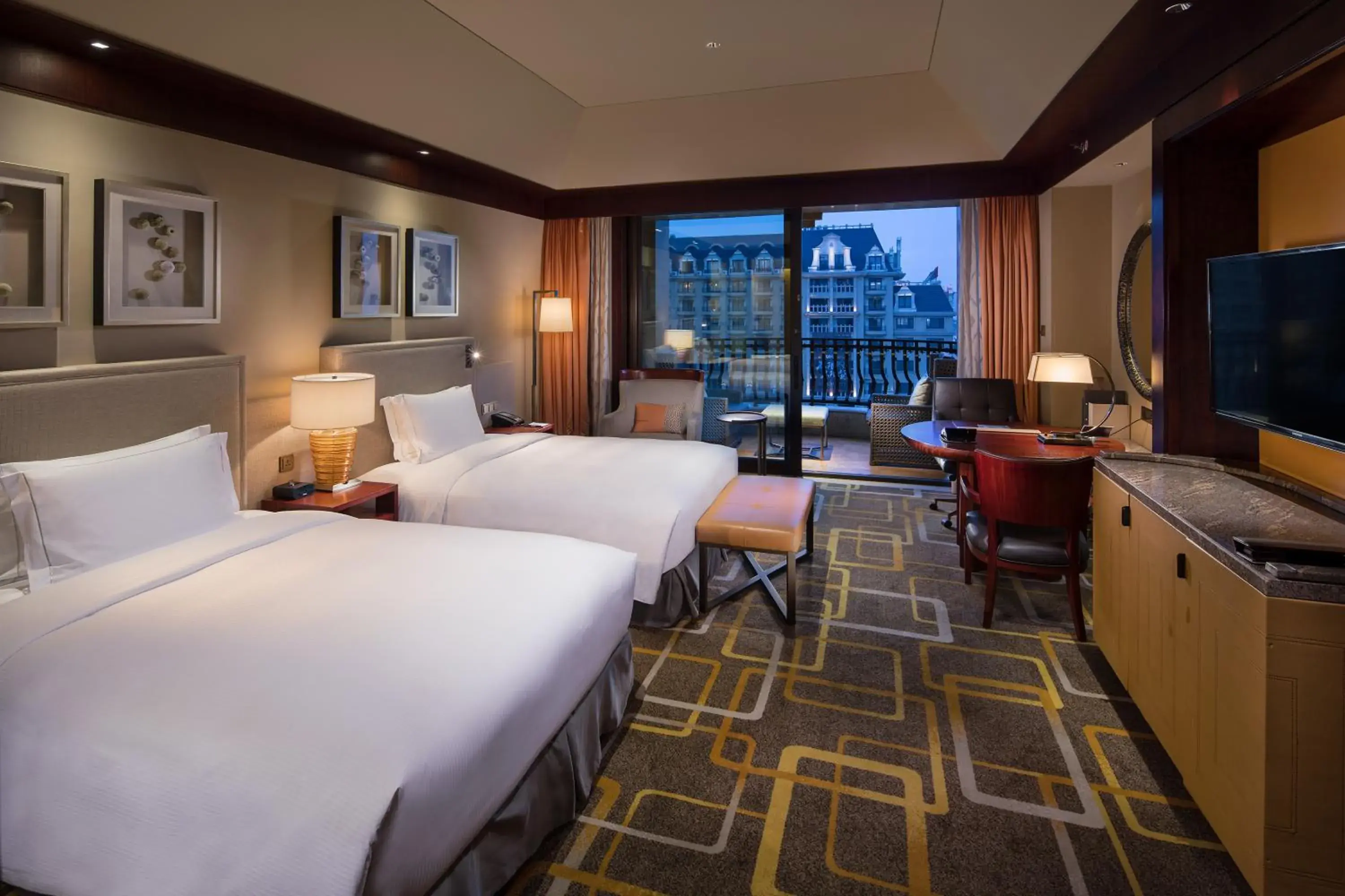 Executive Twin Room - Lounge Access in Hilton Qingdao Golden Beach 丨1 hour's drive to China Fisheries and Seafood Expo Executive Twin Room - Lounge Access in Hilton Qingdao Golden Beach 丨1 hour's drive to China Fisheries and Seafood Expo