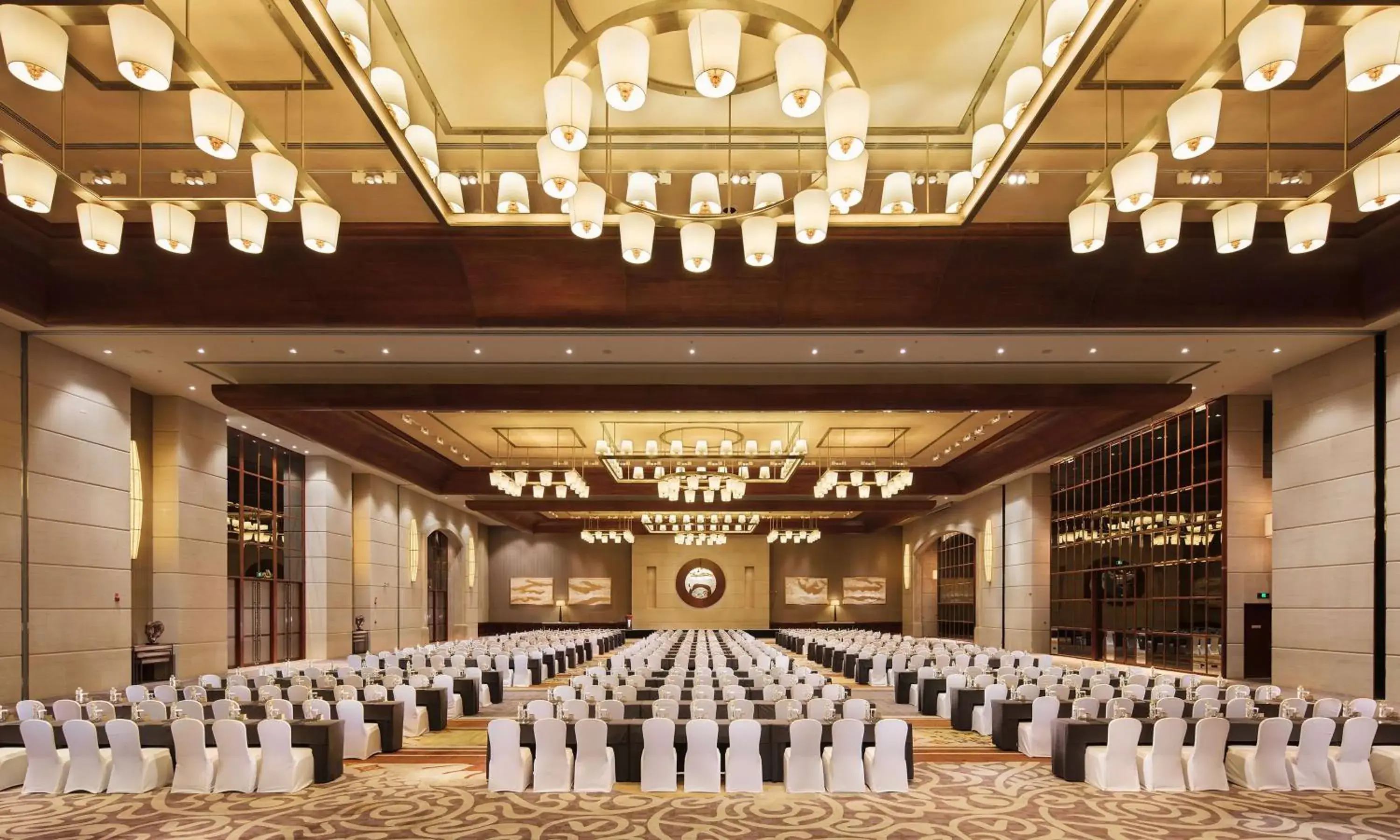 Meeting/conference room in Hilton Qingdao Golden Beach 丨1 hour's drive to China Fisheries and Seafood Expo Meeting/conference room in Hilton Qingdao Golden Beach 丨1 hour's drive to China Fisheries and Seafood Expo