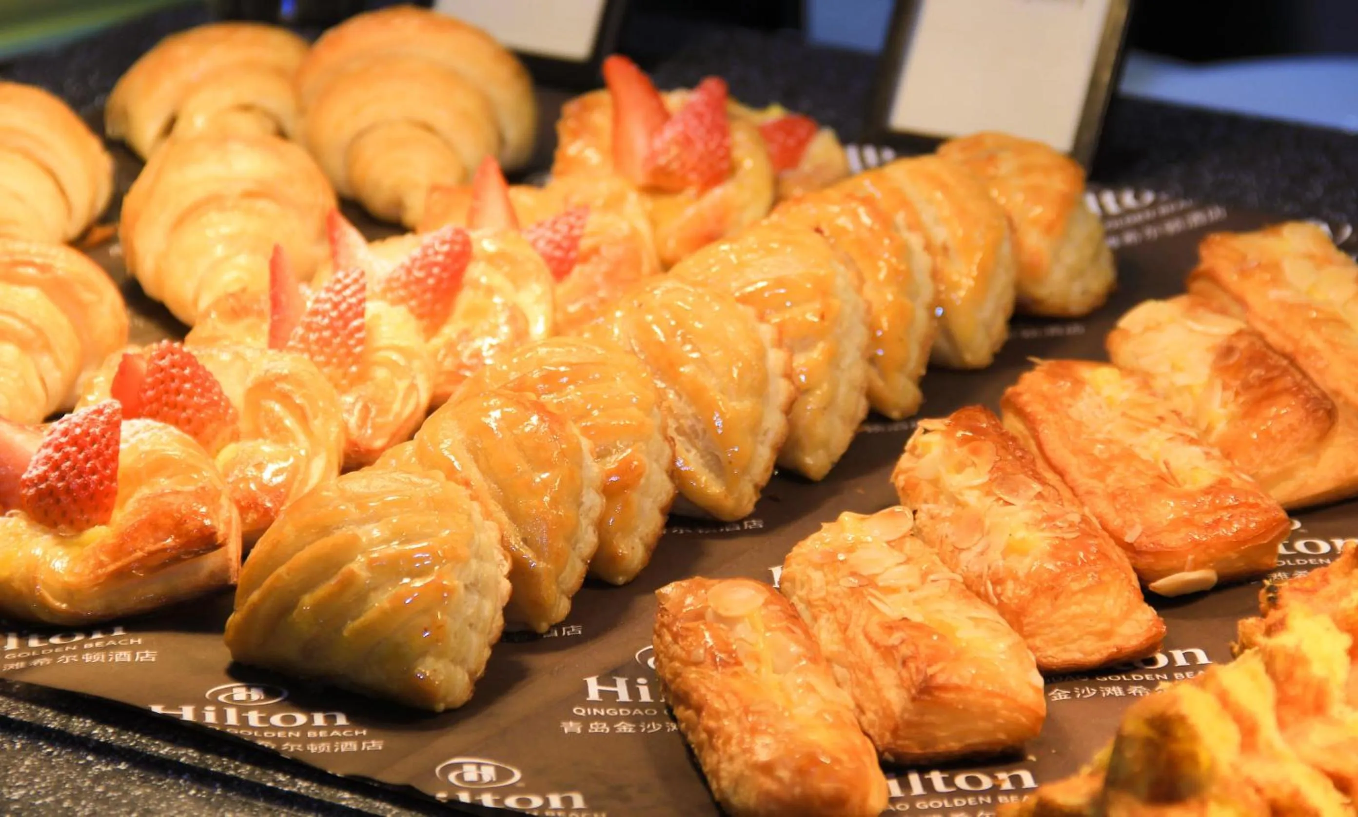 Breakfast in Hilton Qingdao Golden Beach 丨 10 mins' walk to Golden Beach and Beer City