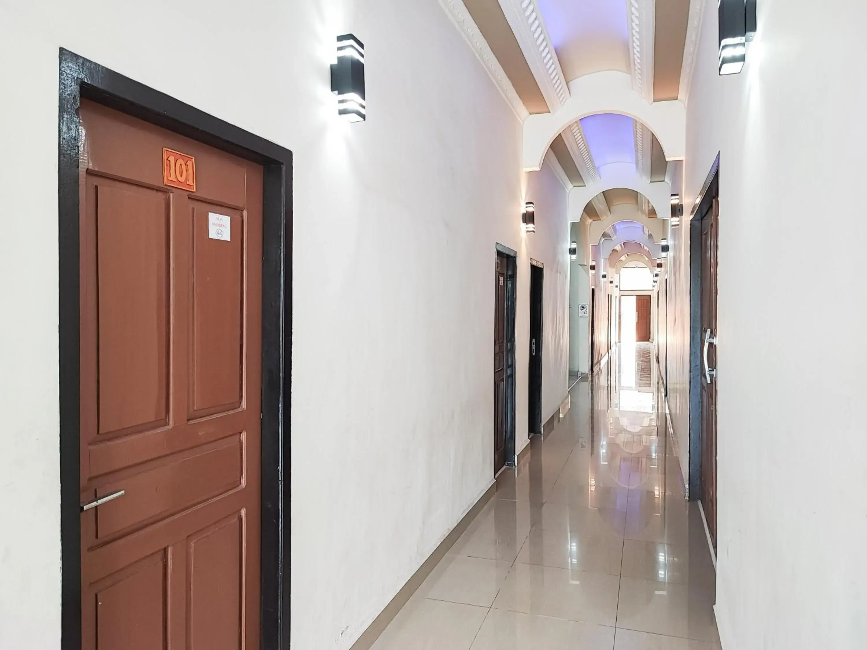 Property building in RedDoorz Plus Syariah near Simpang Rimbo Jambi Property building in RedDoorz Plus Syariah near Simpang Rimbo Jambi