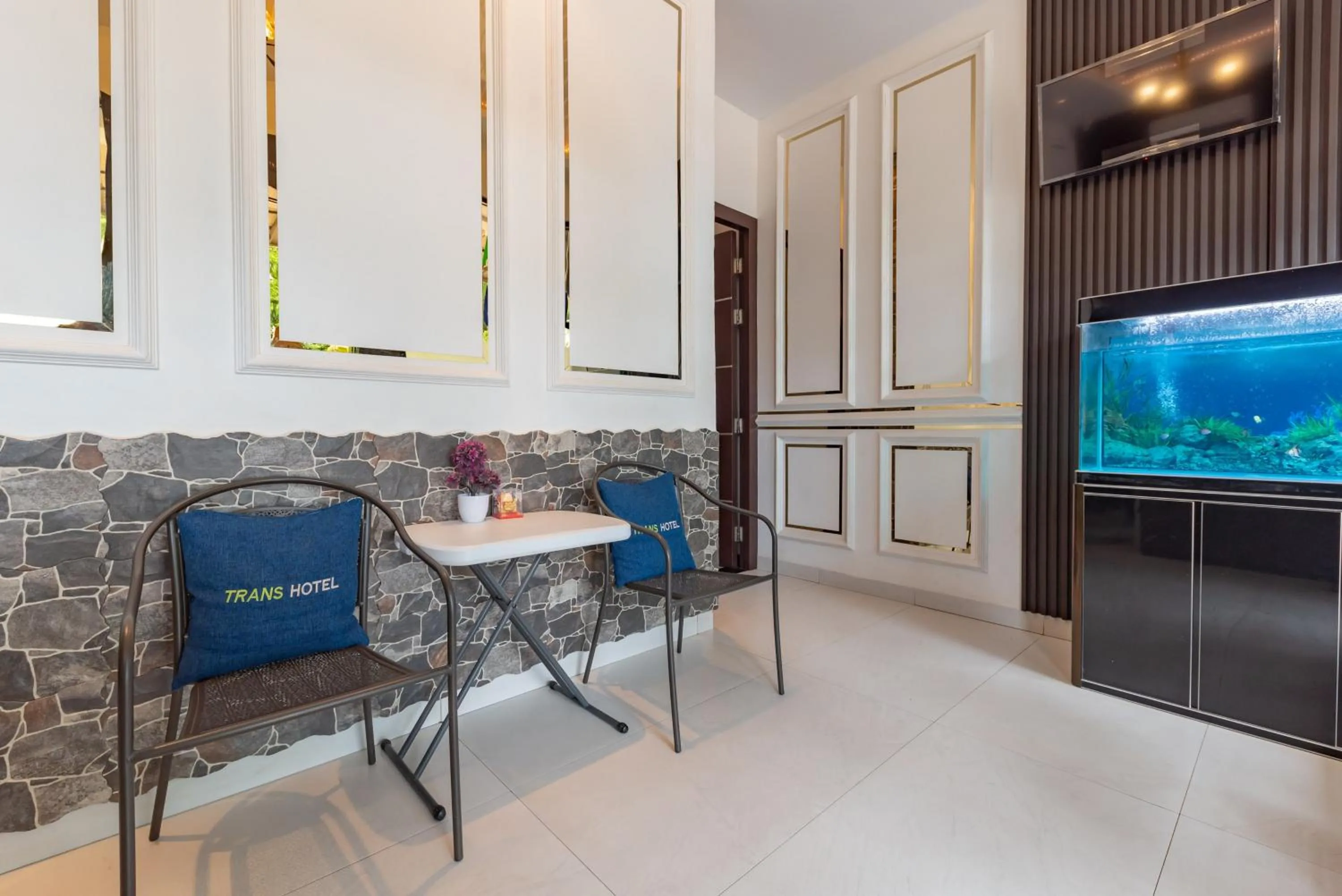 Urbanview Trans Hotel Batam