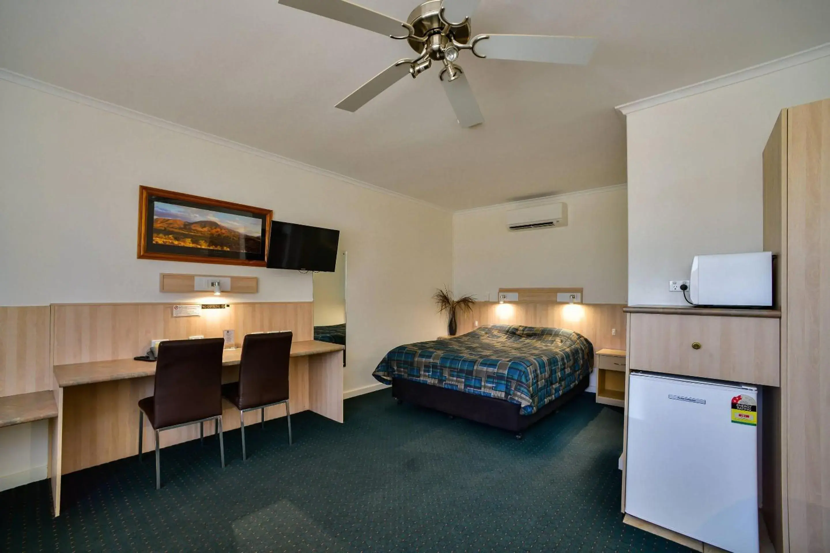 Bedroom, Bed in Comfort Inn & Suites Augusta Westside Bedroom, Bed in Comfort Inn & Suites Augusta Westside