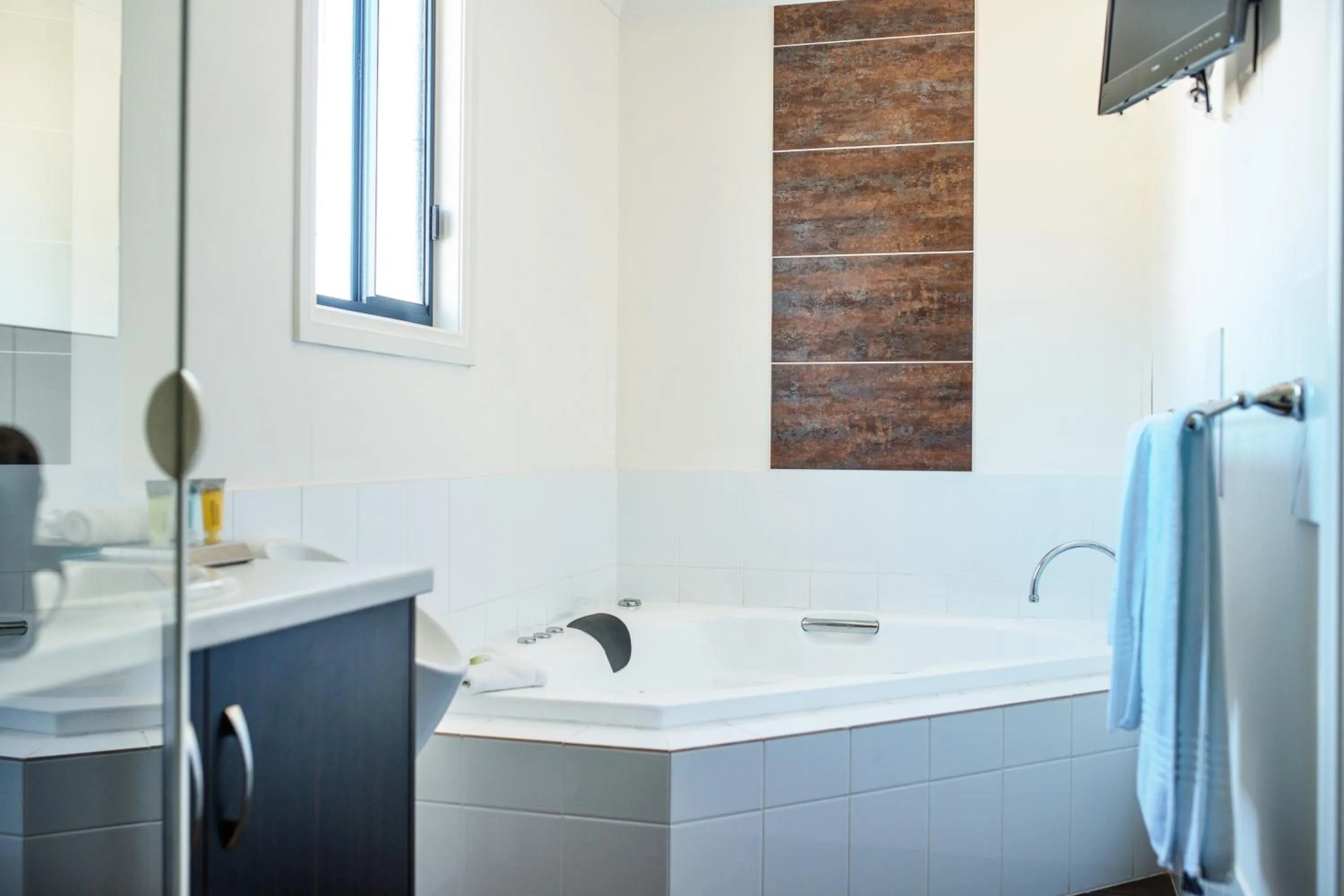 Bathroom in Comfort Inn & Suites Augusta Westside