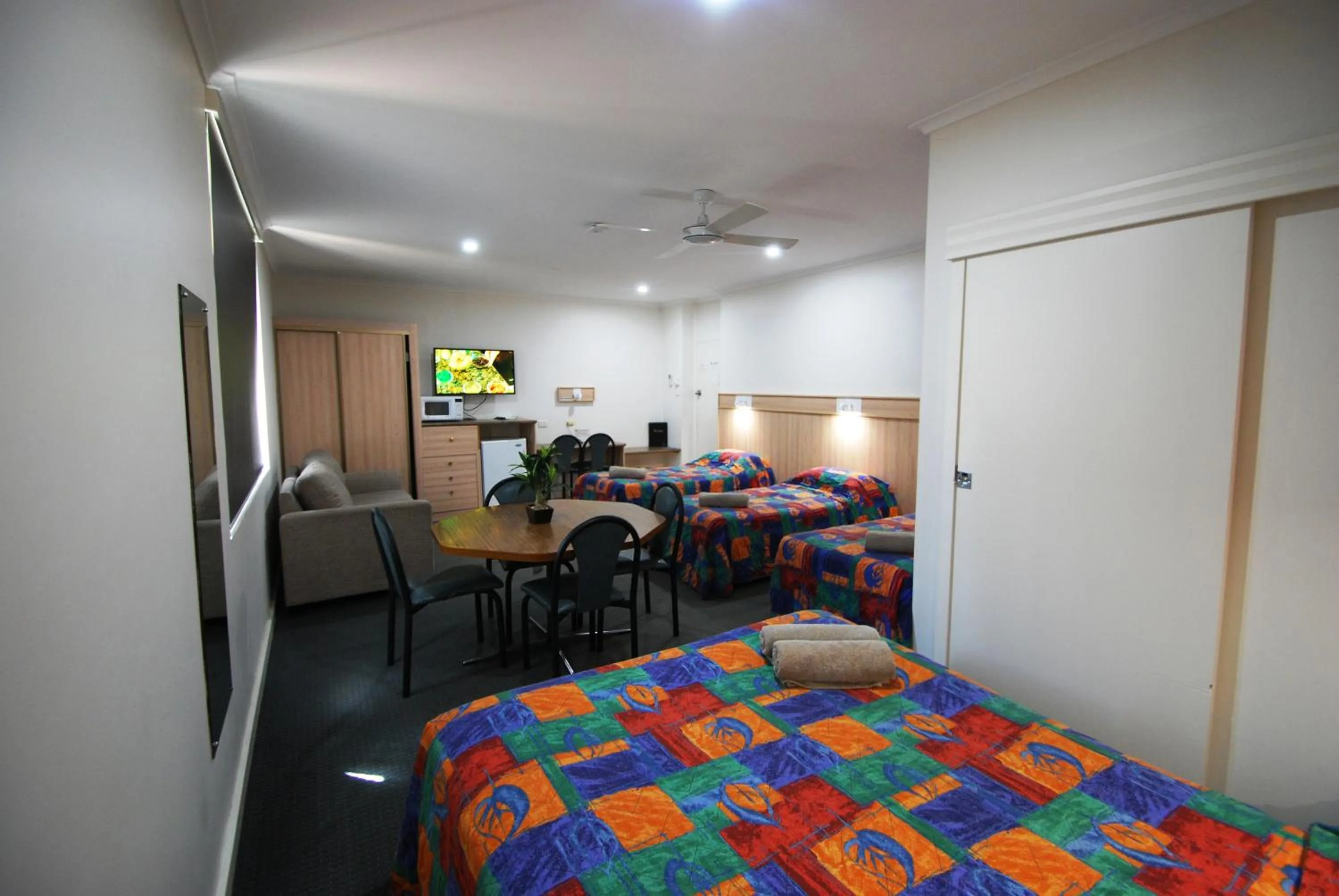 Photo of the whole room, Bed in Comfort Inn & Suites Augusta Westside