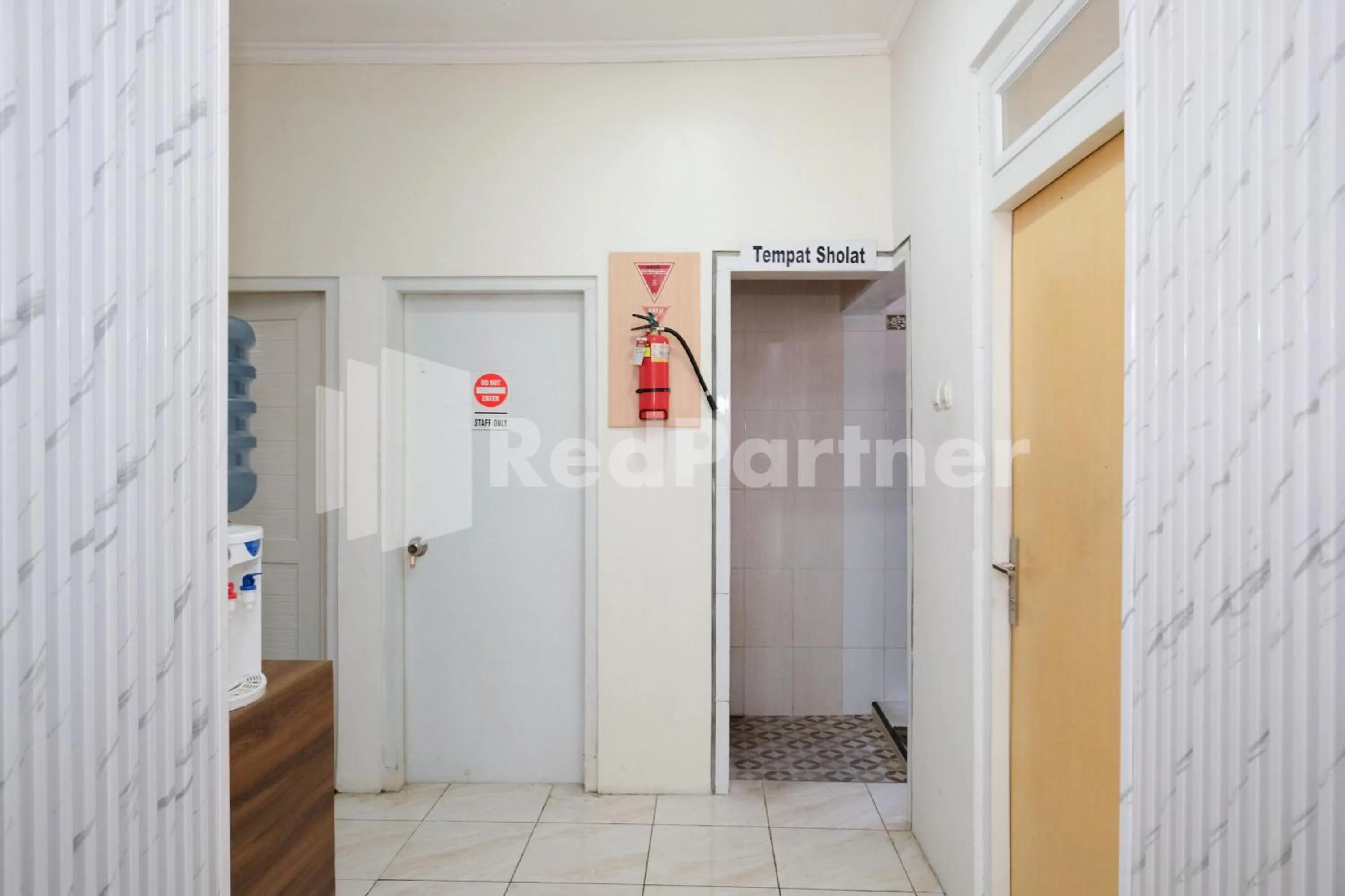 Property building in Oma Uti Syariah Mitra RedDoorz near Stasiun Lempuyangan