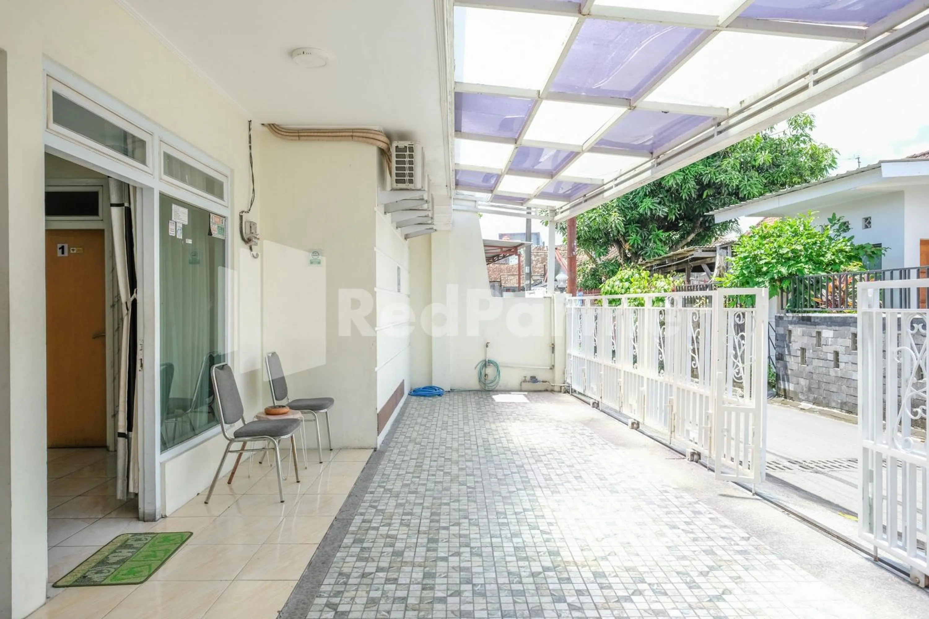 Property building in Oma Uti Syariah Mitra RedDoorz near Stasiun Lempuyangan