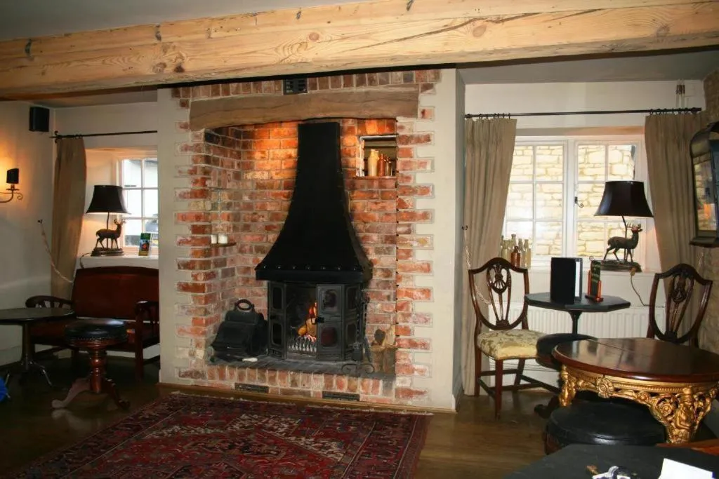 Lounge or bar in Queen's Head Inn