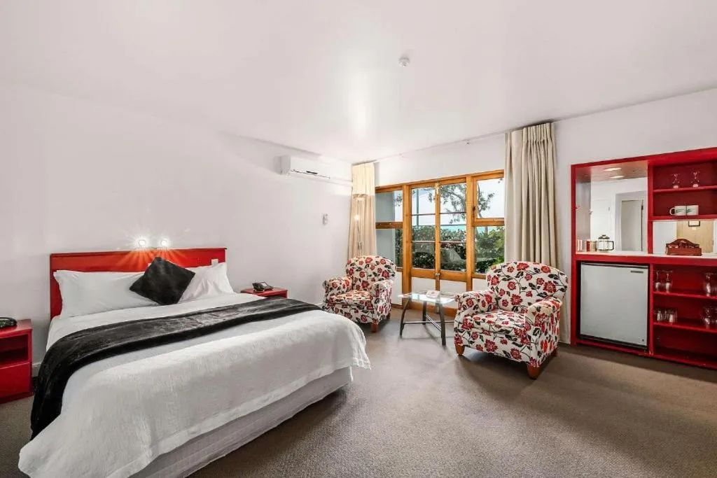 Bed in The Angus Hotel