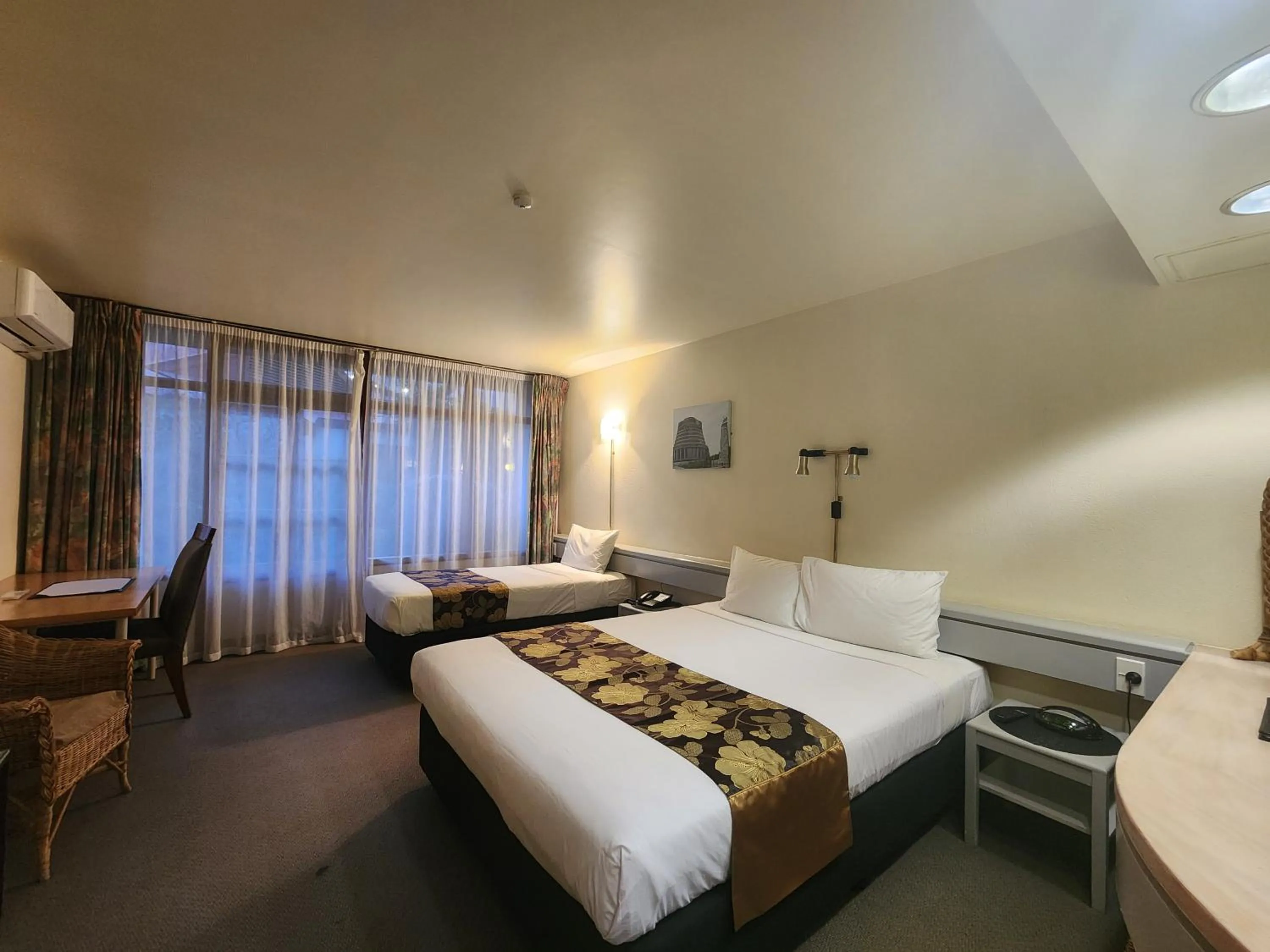 Bed in The Angus Hotel