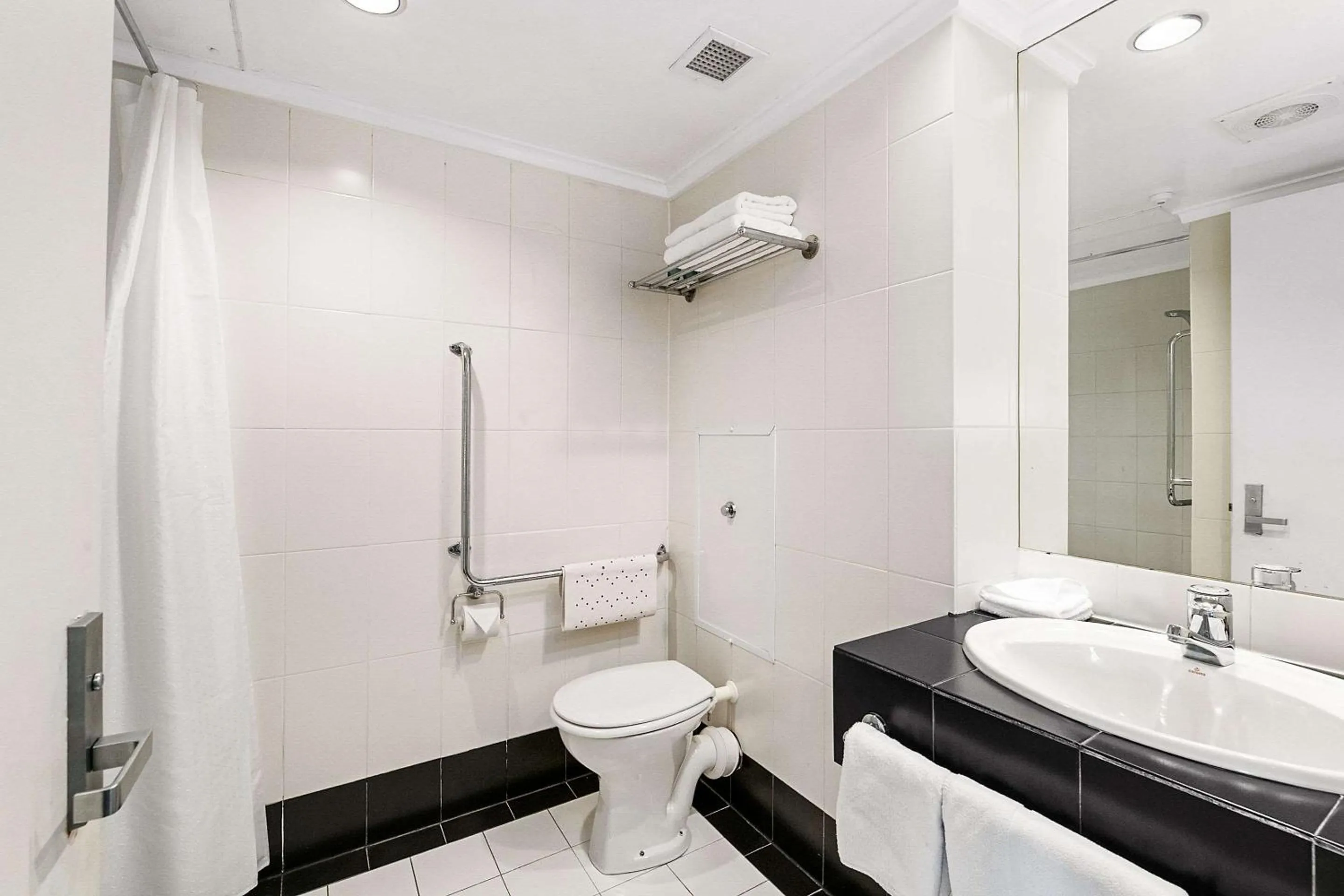 Bathroom in The Angus Hotel