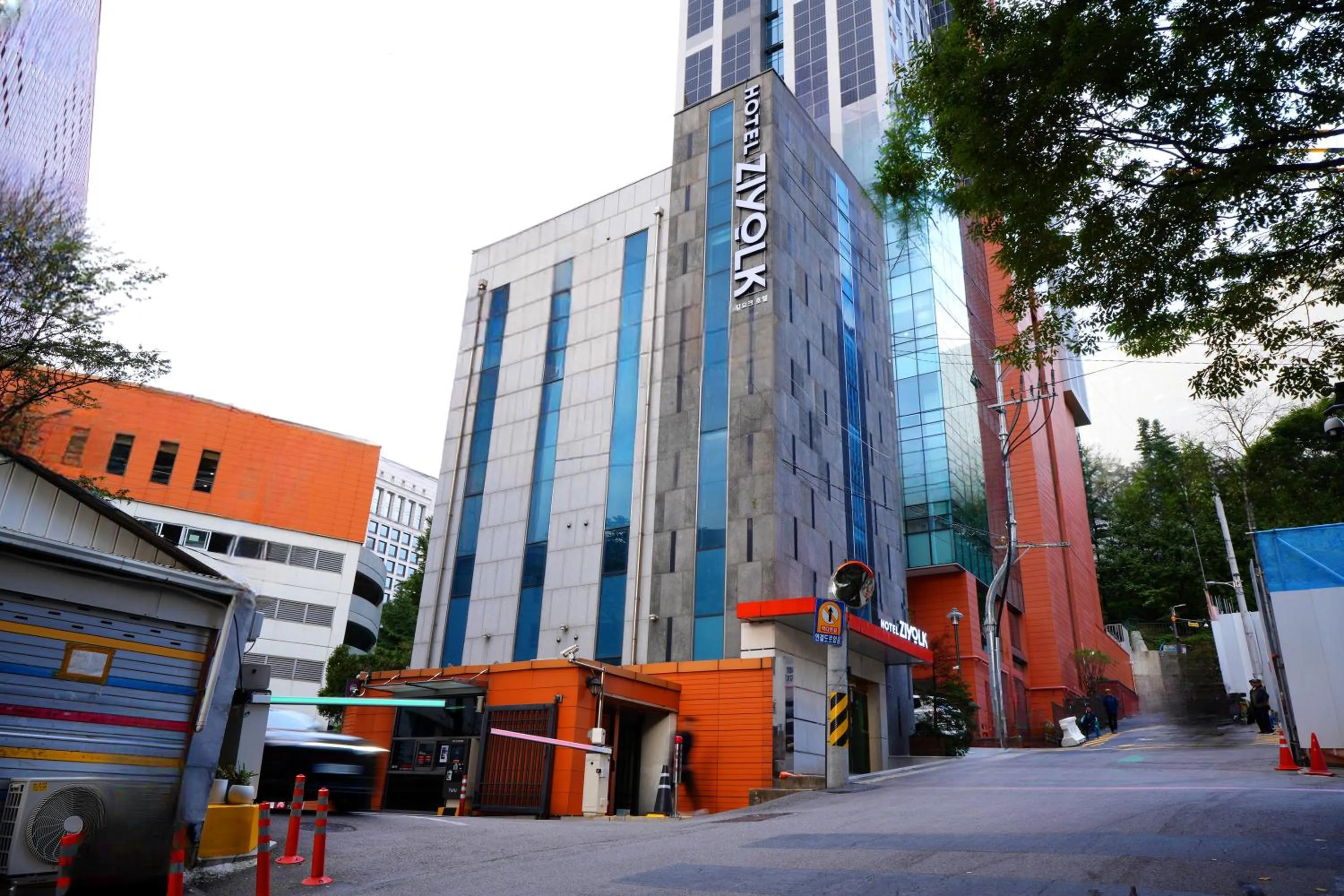 Property building in ZIYOLK Seoul Station