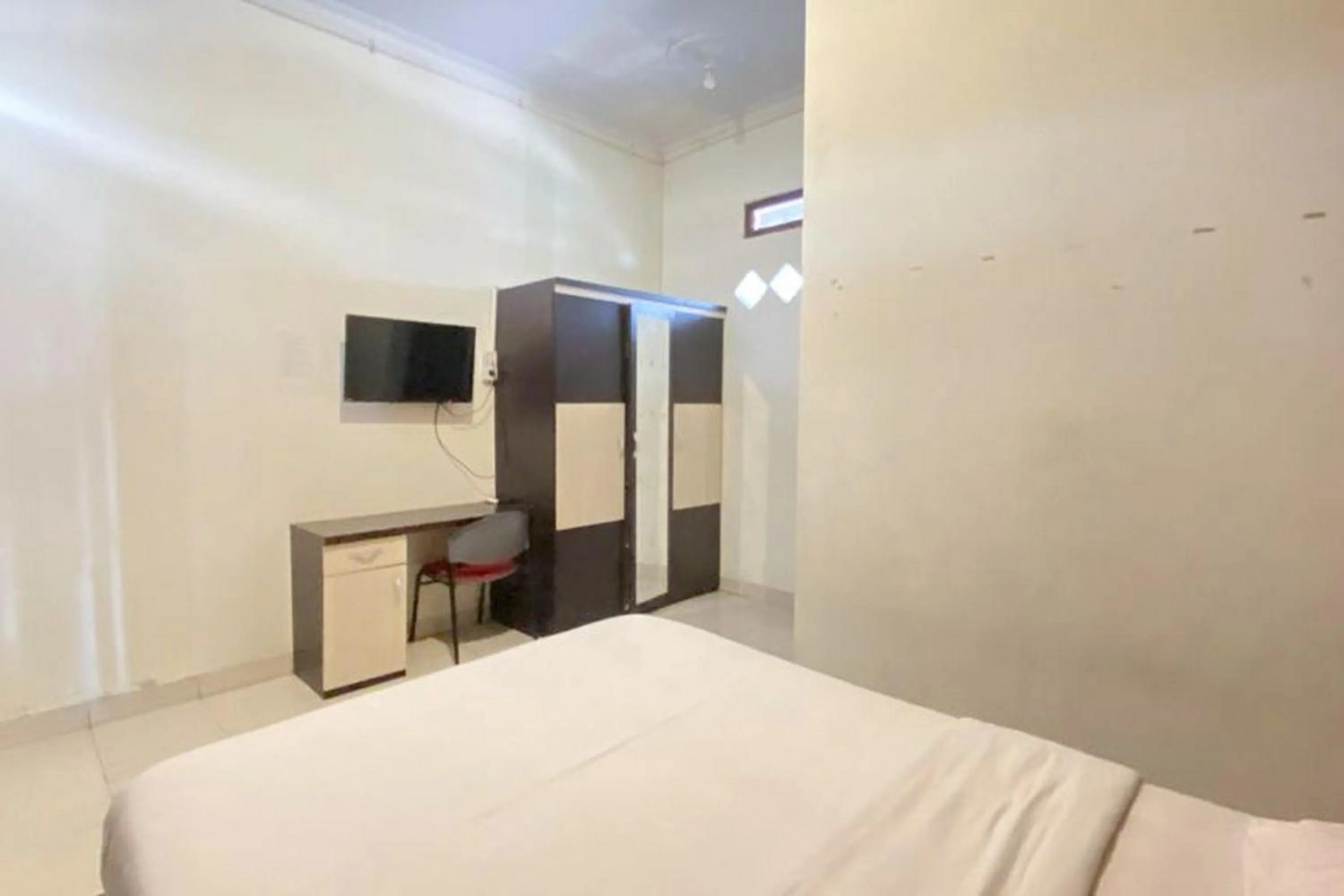 Bed in RedDoorz Syariah @ Jalan Jendral Sudirman Pekanbaru
