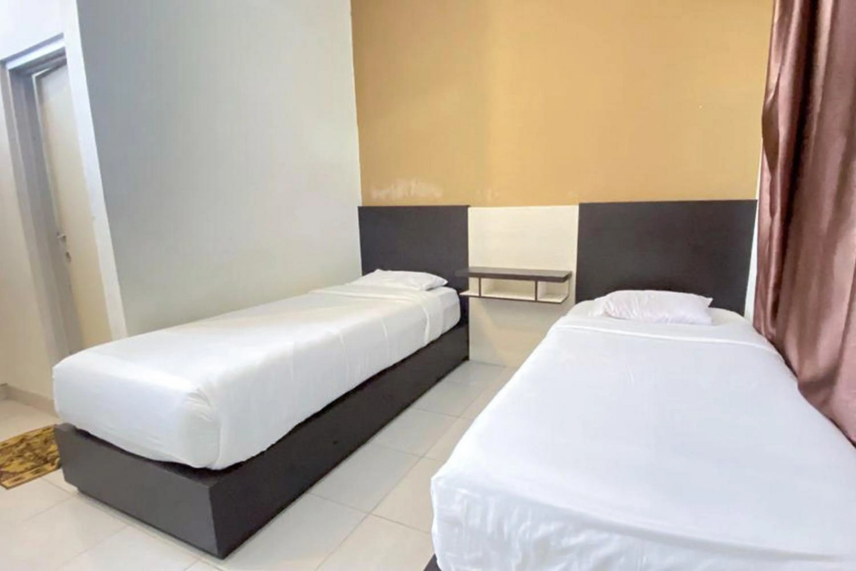 Bed in RedDoorz Syariah @ Jalan Jendral Sudirman Pekanbaru