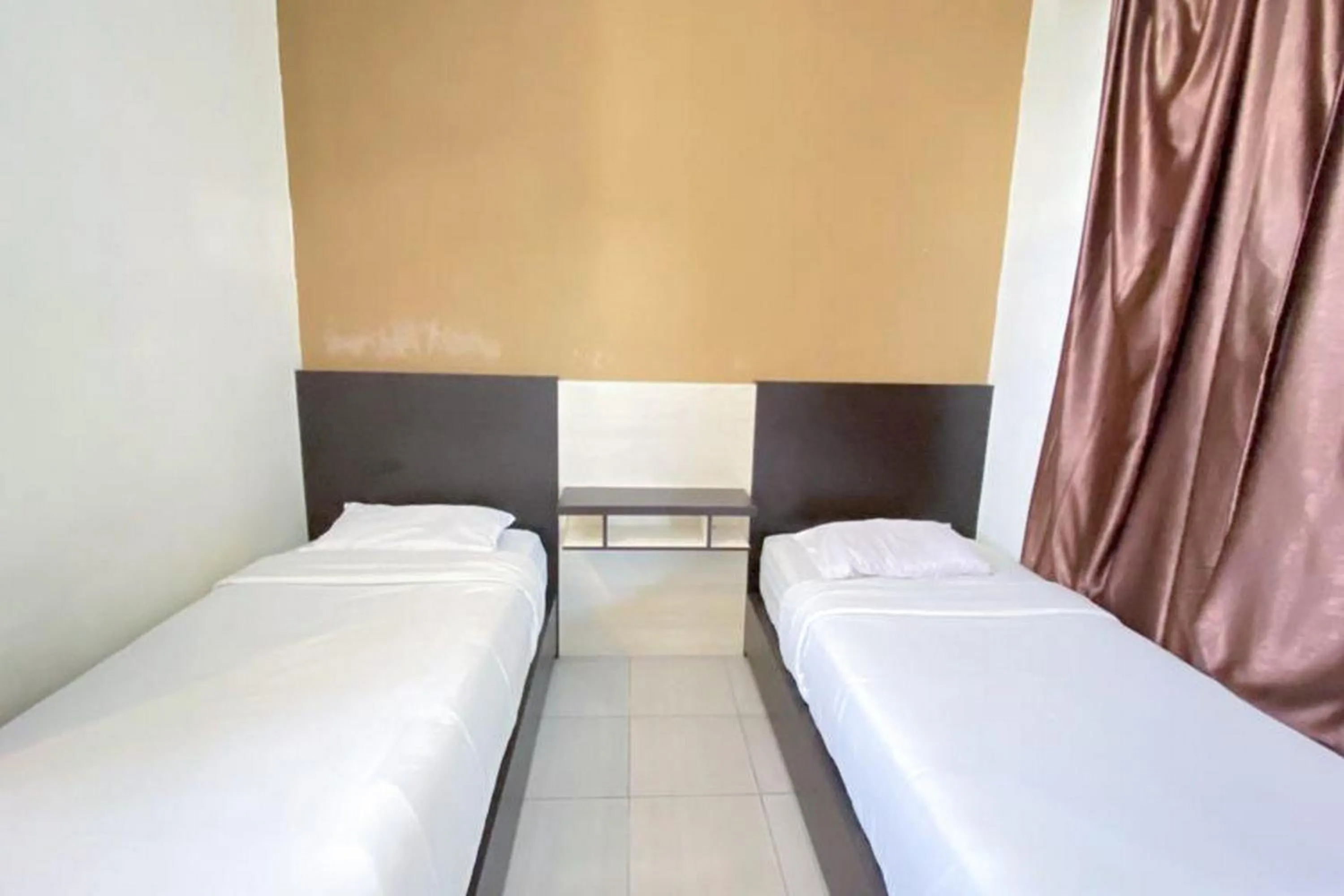 Bed in RedDoorz Syariah @ Jalan Jendral Sudirman Pekanbaru