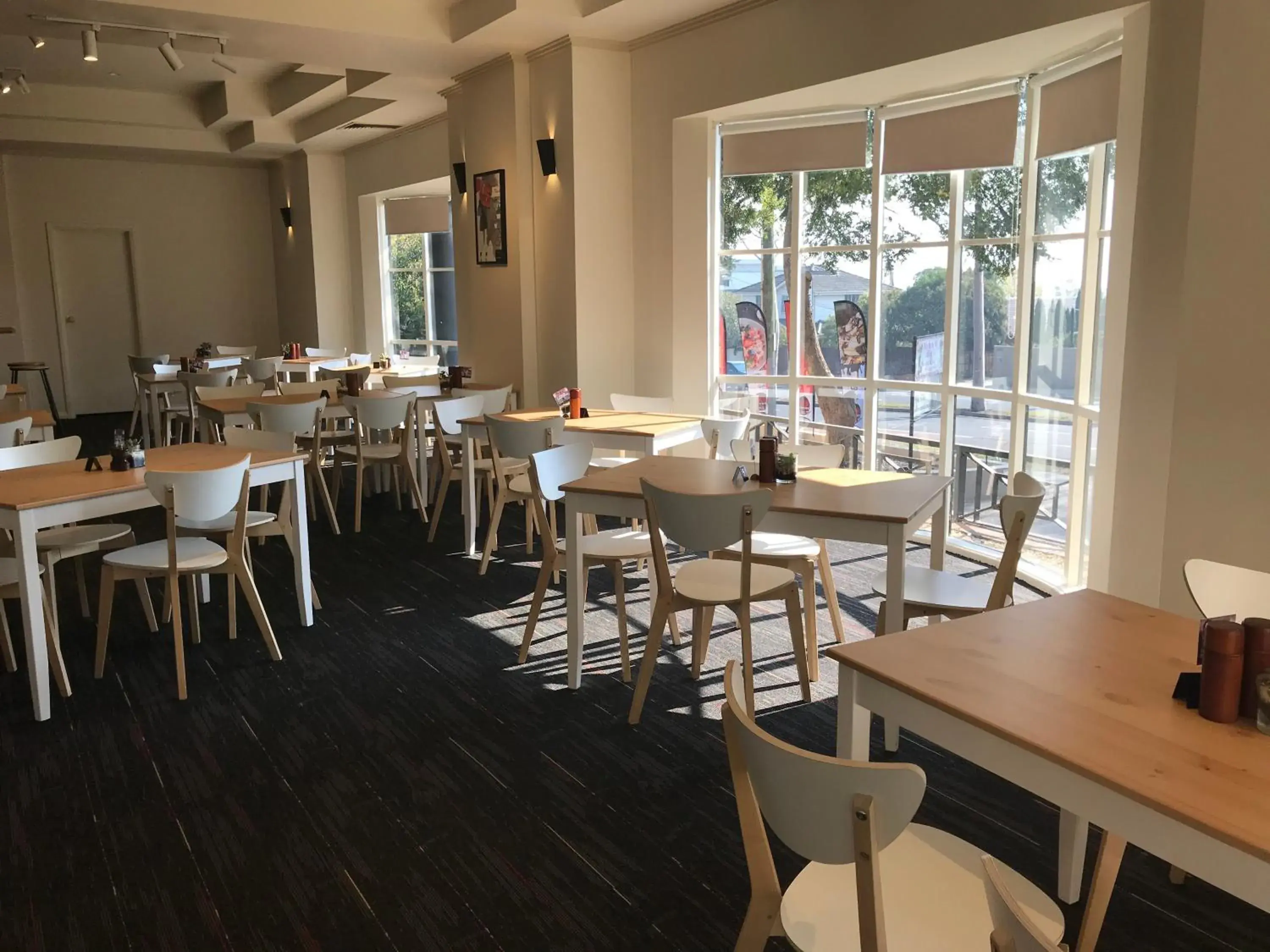 Deluxe Triple Room in Beau Monde International Deluxe Triple Room in Beau Monde International