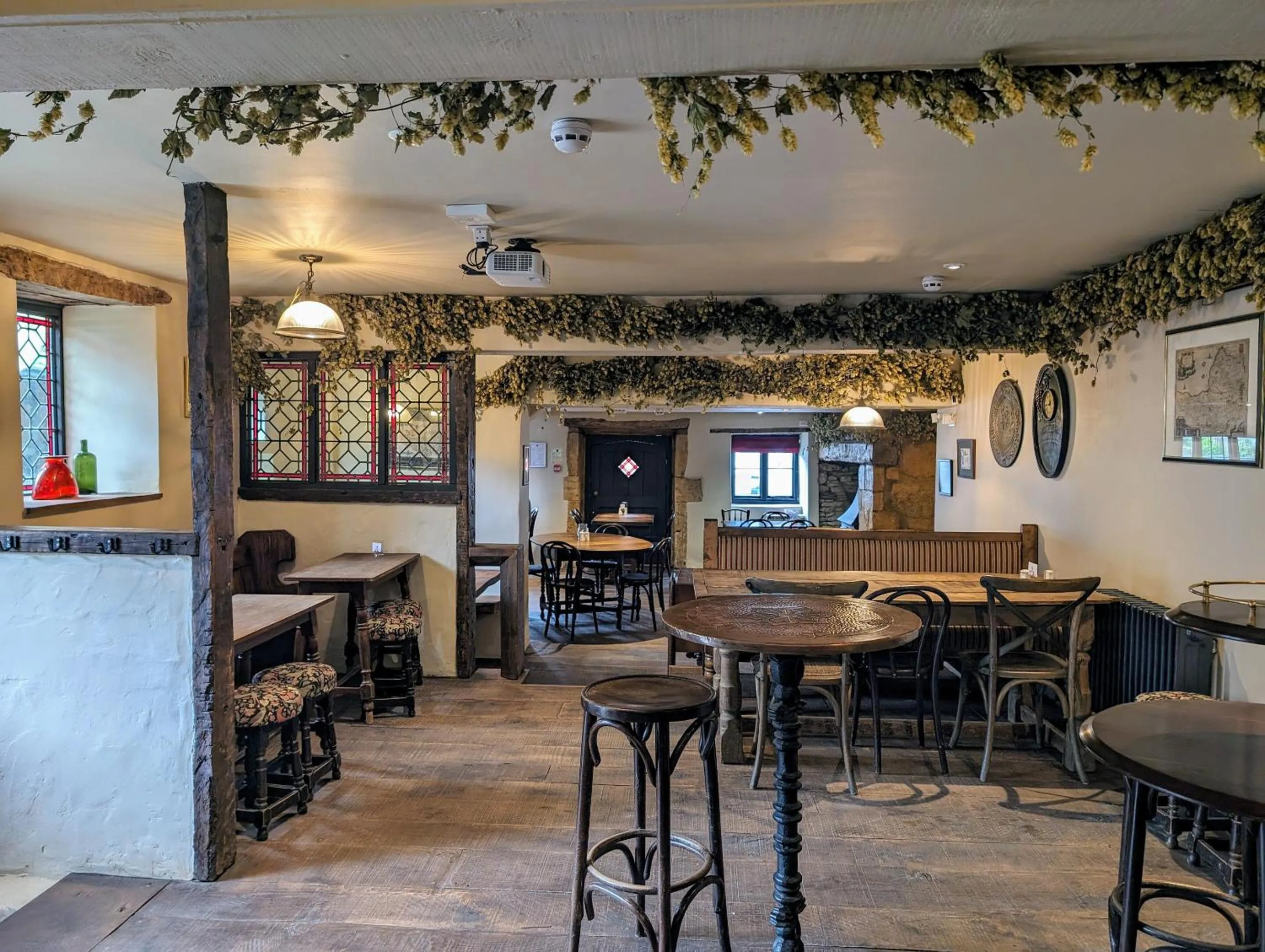 Dining area in The New Inn