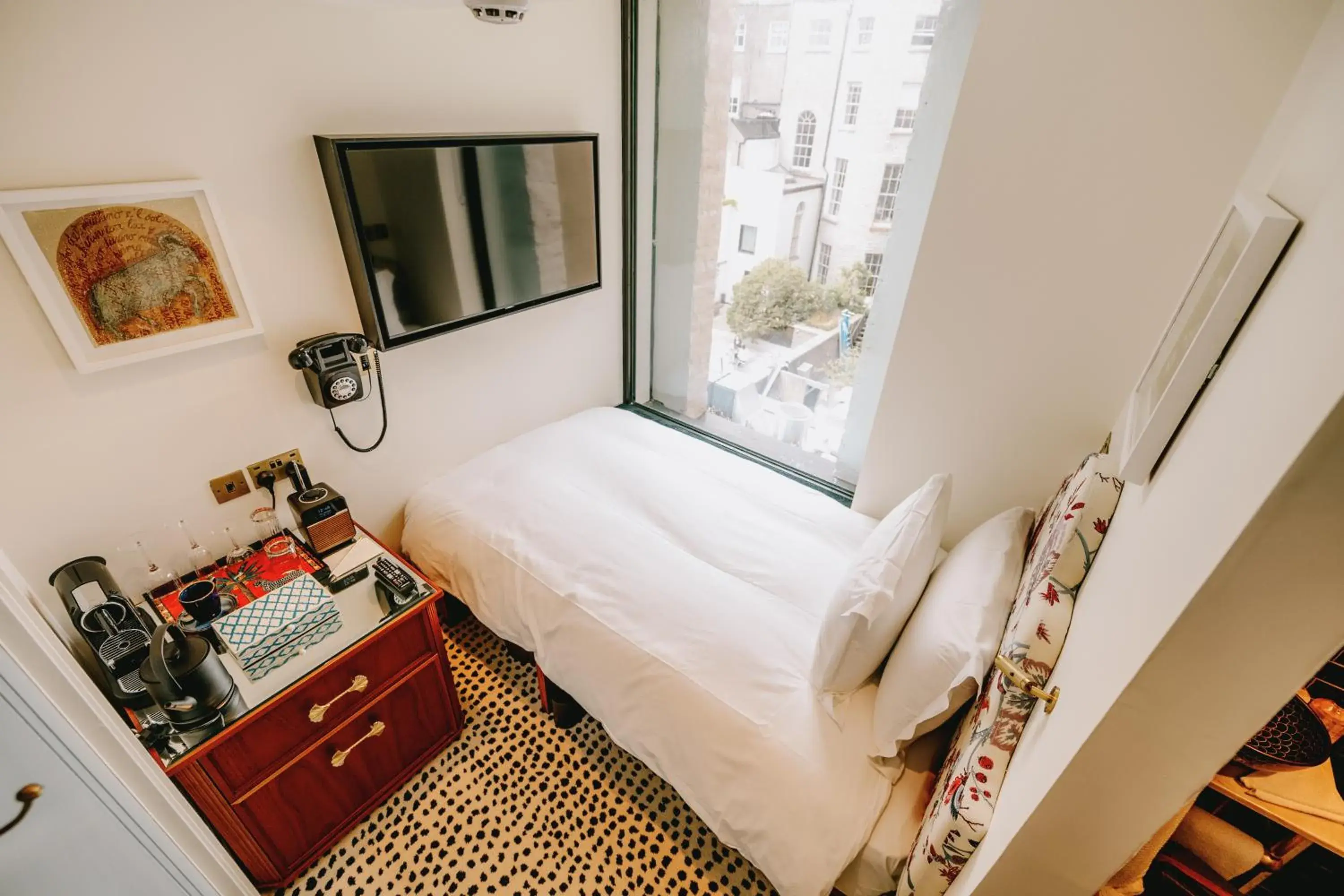 Small Single Room in The Leinster Small Single Room in The Leinster