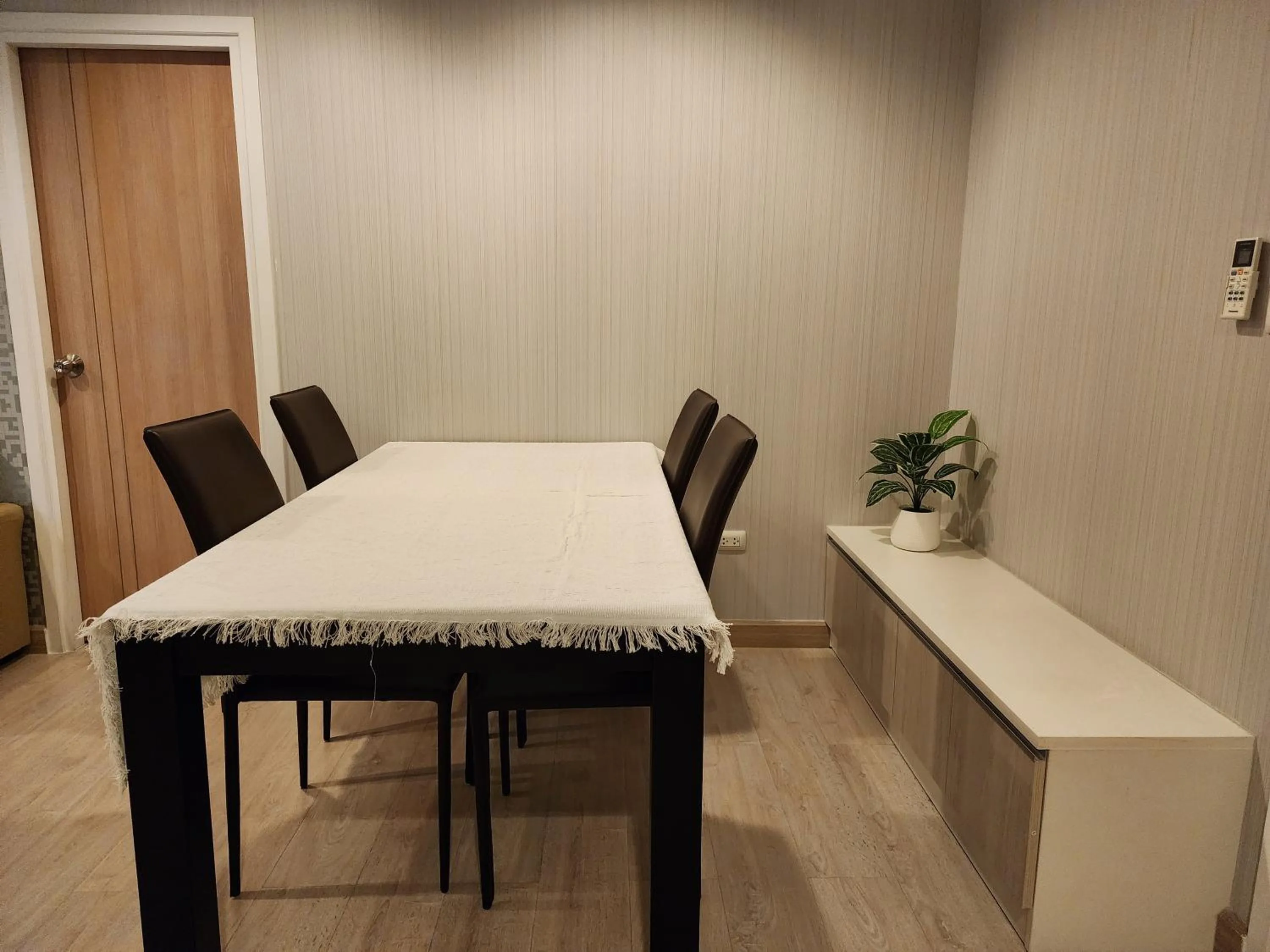 Dining area in Family Suit 2 Bedrooms 2 Bathrooms in Chiang Mai