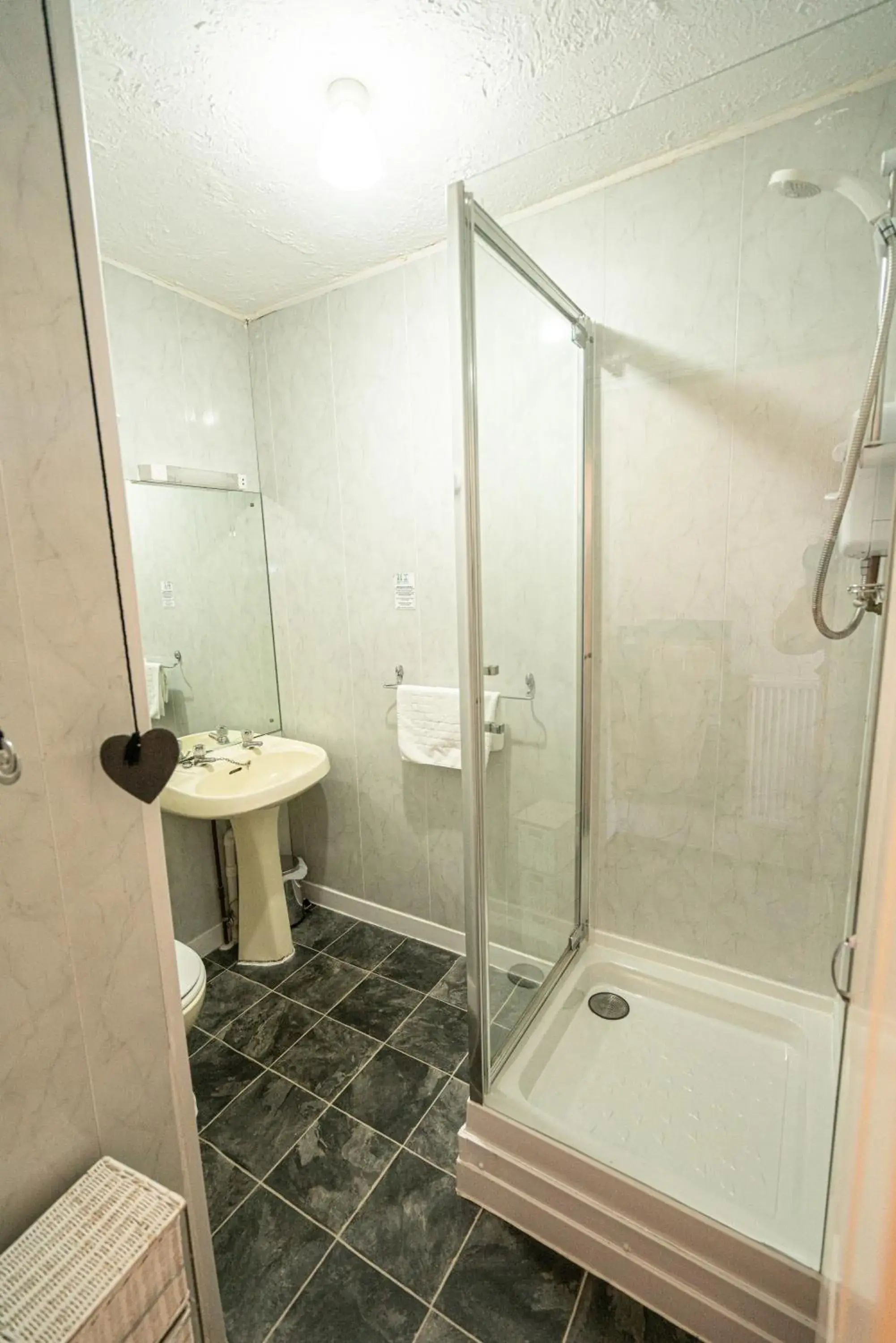 Deluxe Twin Room with Sea View in Can-Y-Bae Hotel Deluxe Twin Room with Sea View in Can-Y-Bae Hotel