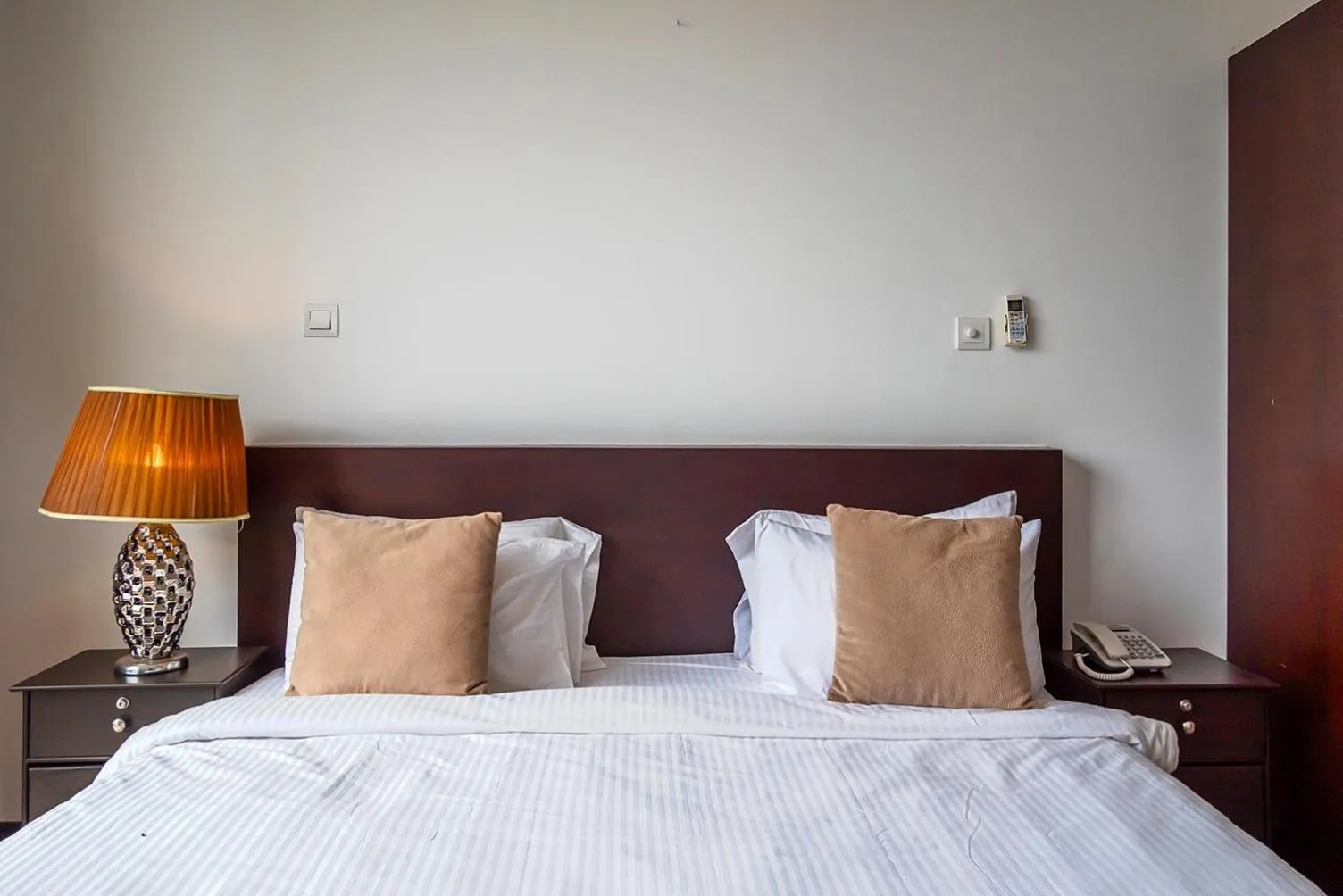 Bed in Beverly Beach Negombo