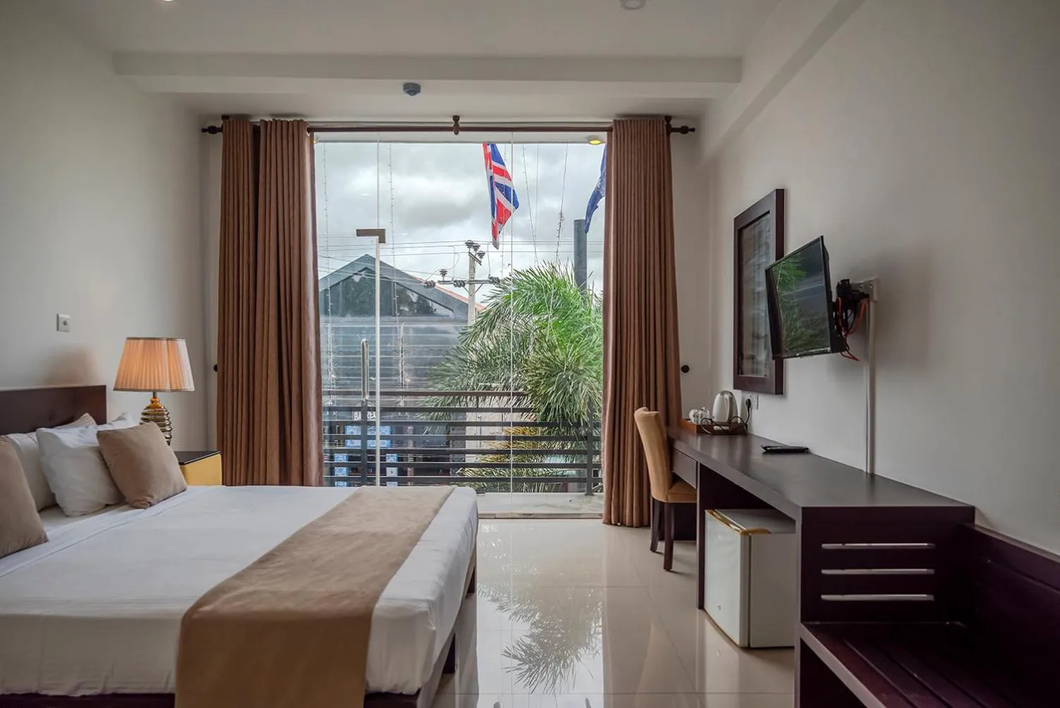 Bed in Beverly Beach Negombo