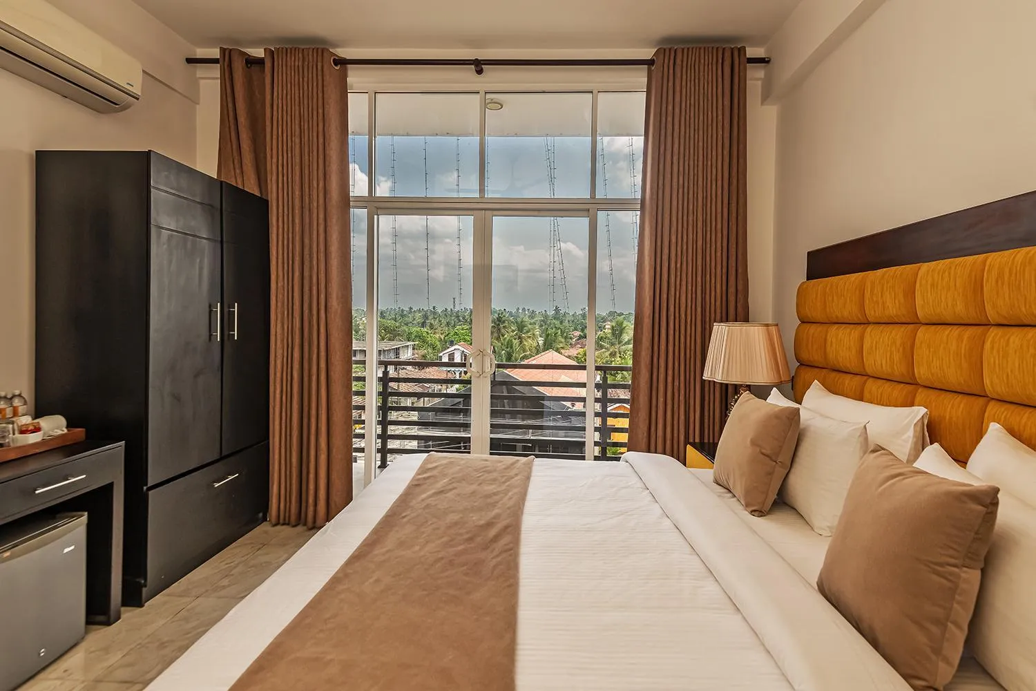 Photo of the whole room in Beverly Beach Negombo