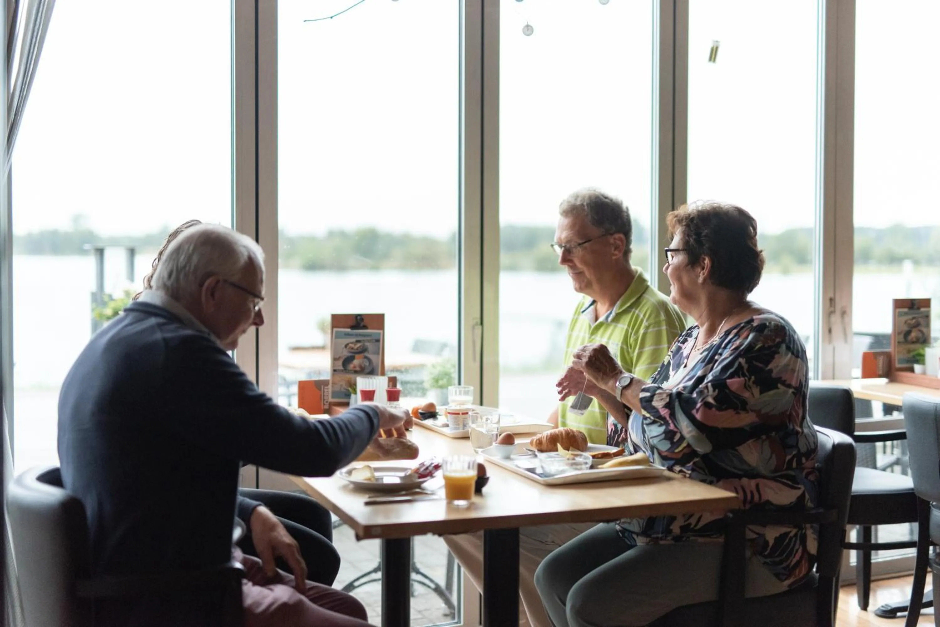 Buffet breakfast in Hotel Restaurant Zalen Hoogeerd