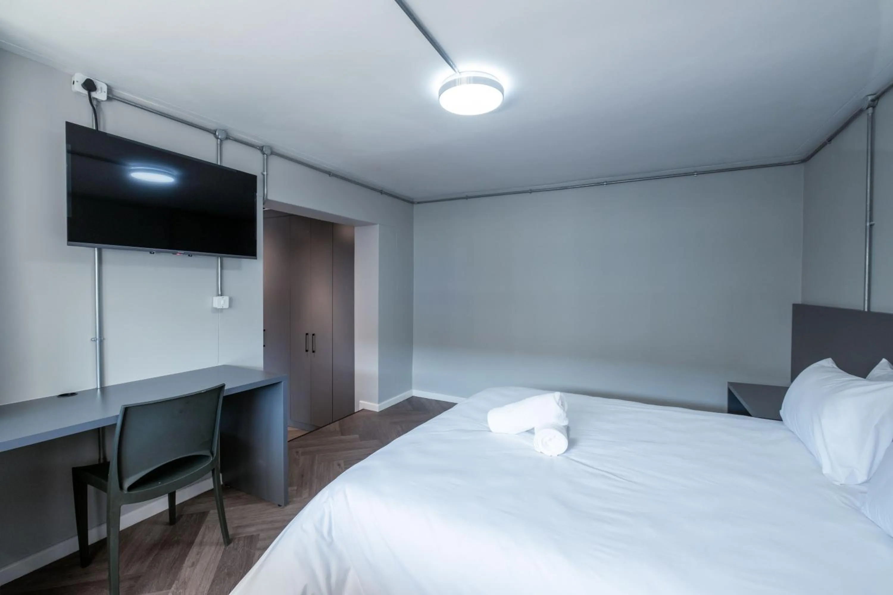 TV and multimedia in Inn & Out Plus Rosebank