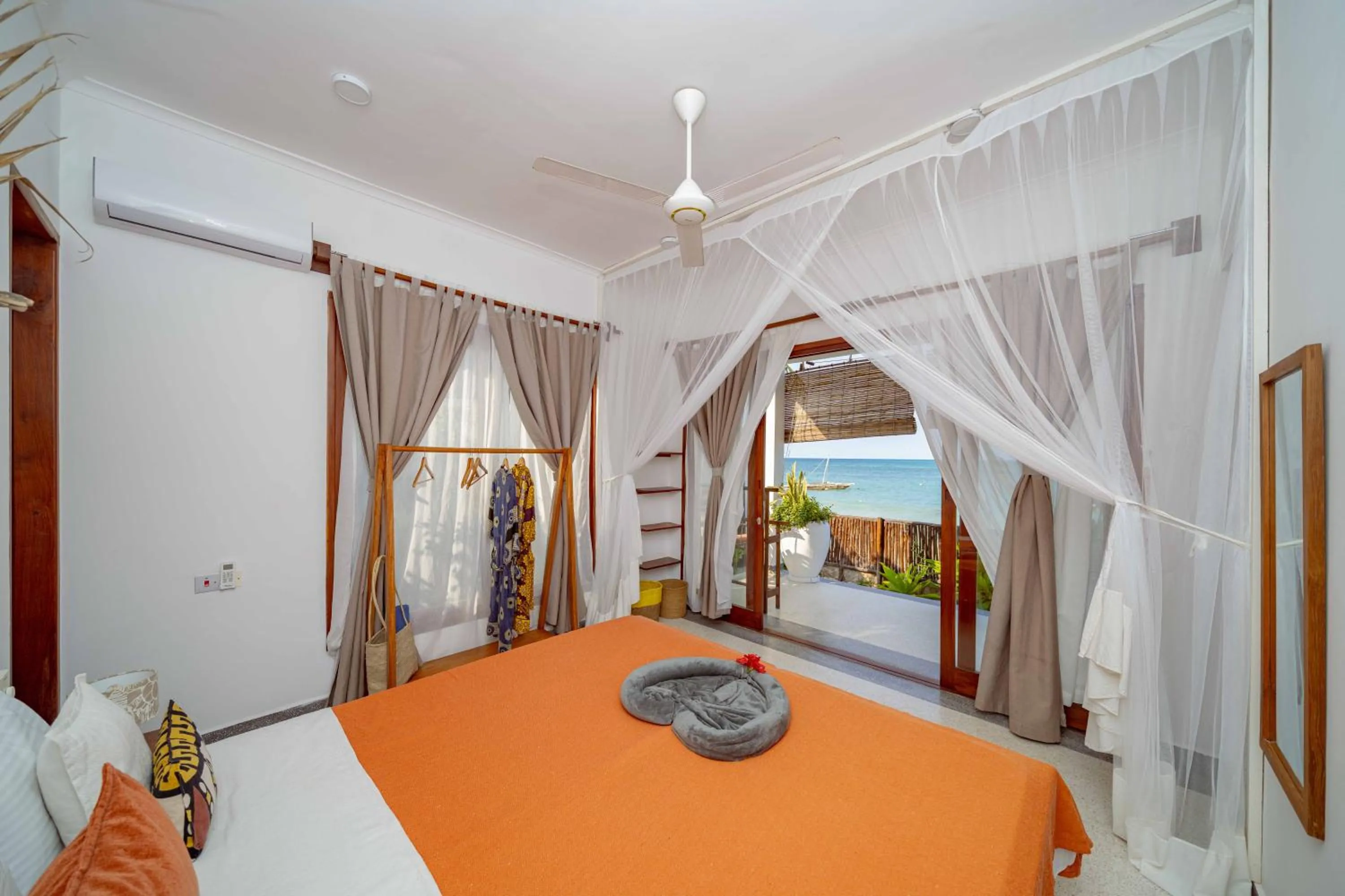 View (from property/room), Bed in Babu Villas