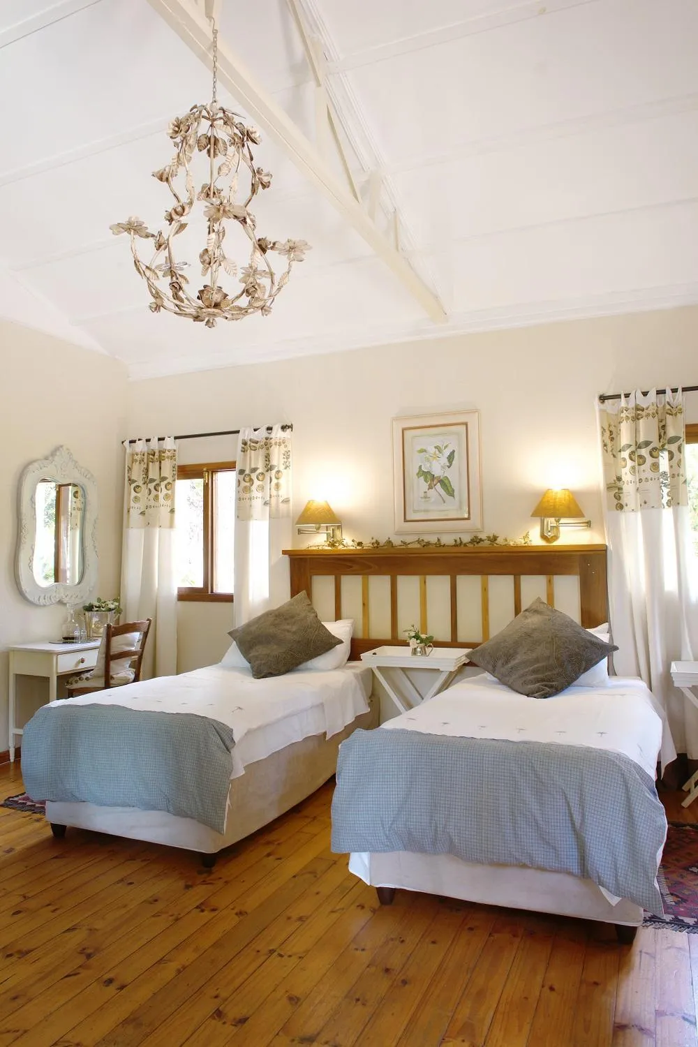 Bed in Almar View Guest House