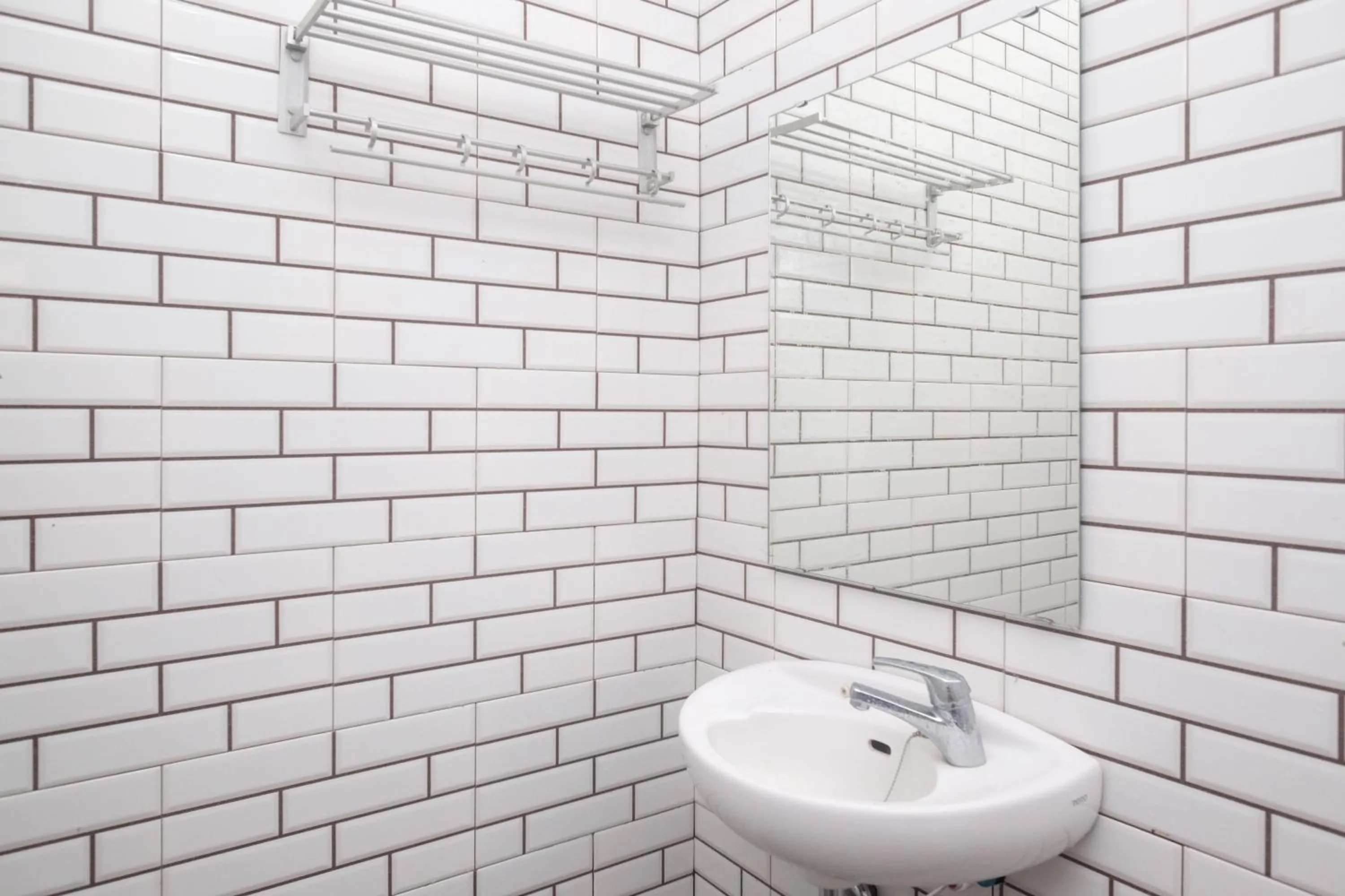Bathroom in Urbanview Hotel AVA Semarang near Akademi Kepolisian Semarang by RedDoorz