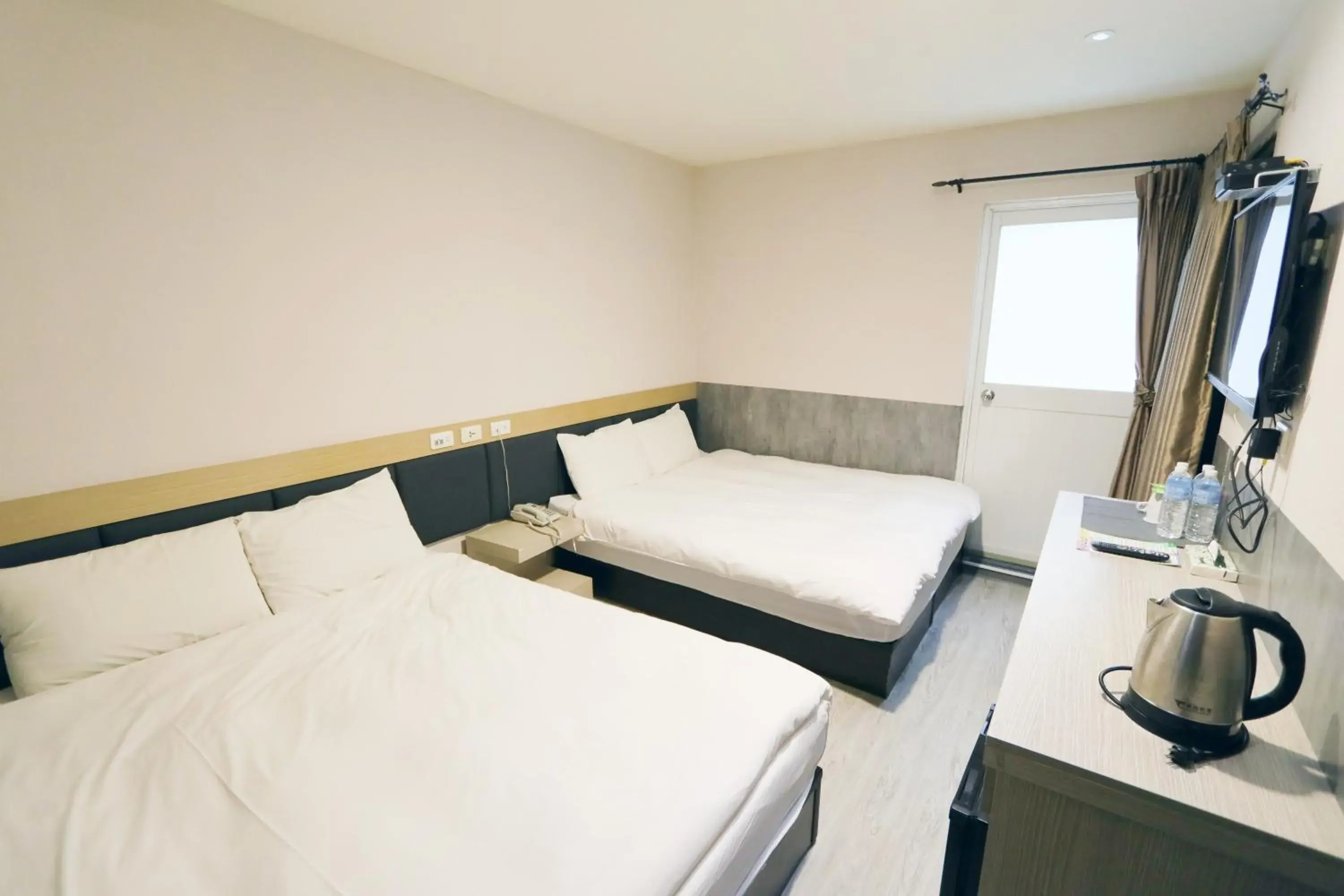 Bed in Chao She Hotel Bed in Chao She Hotel