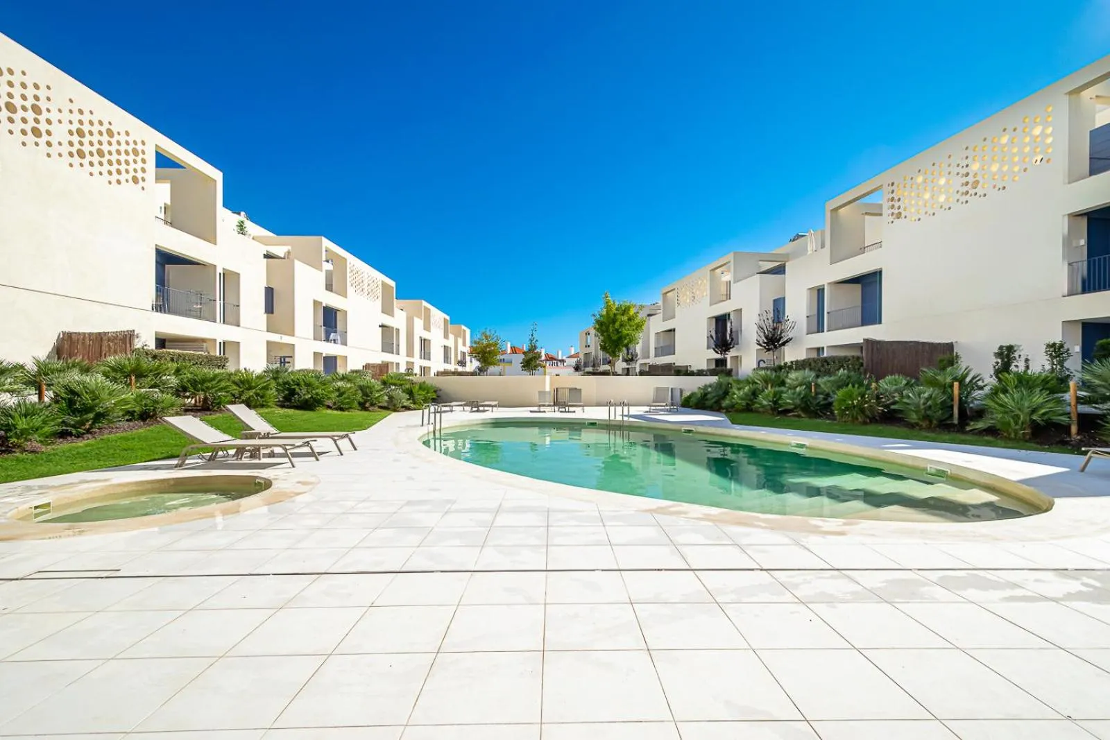 Swimming pool in BeGuest Only Good Vibes - Cabanas
