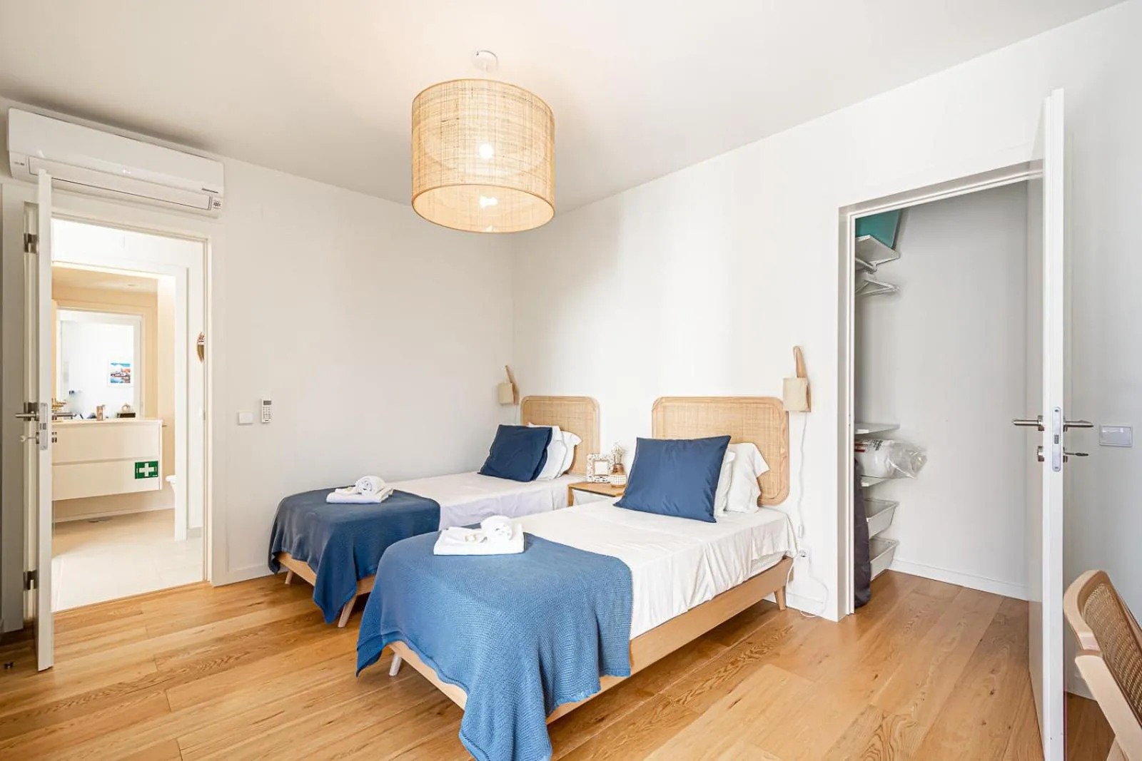 Bed in BeGuest Only Good Vibes - Cabanas