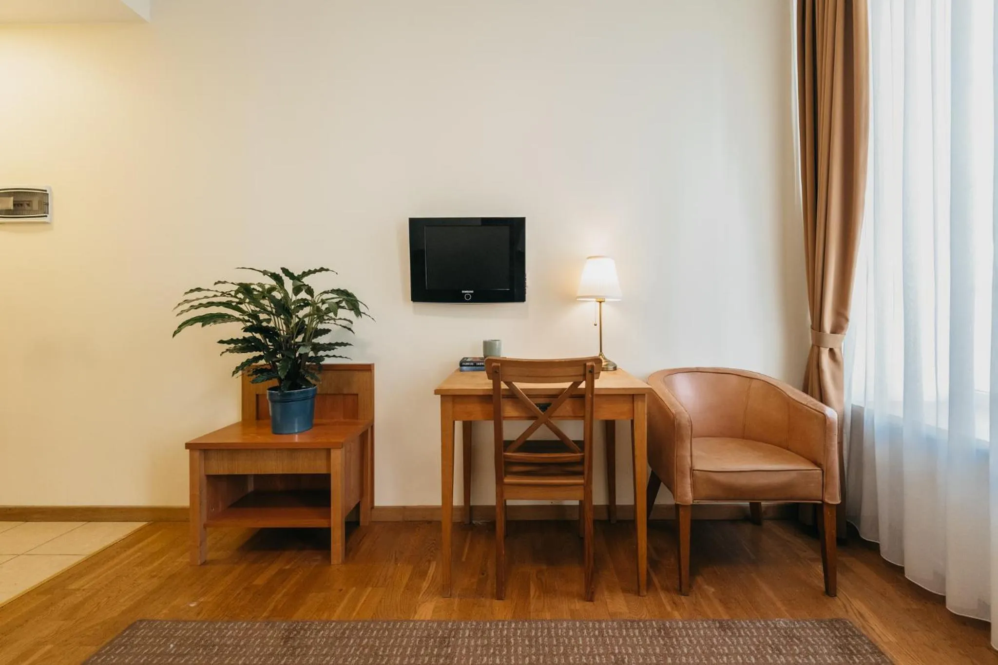 TV and multimedia in CATHEDRAL Old Town Suites